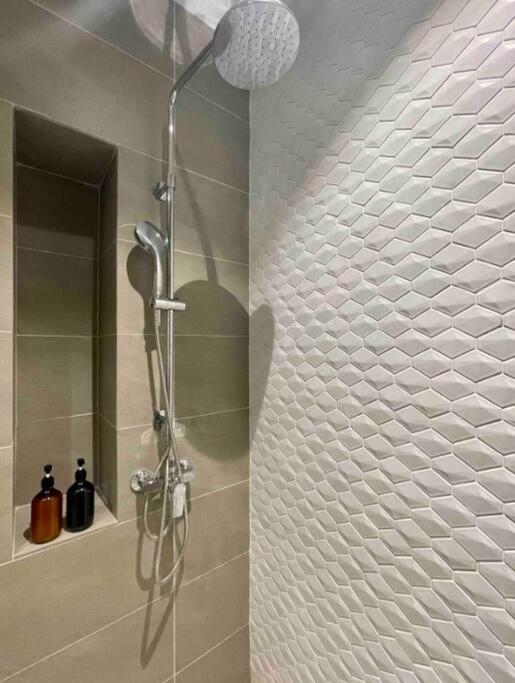 Quill Residences 5Pax by Hausome