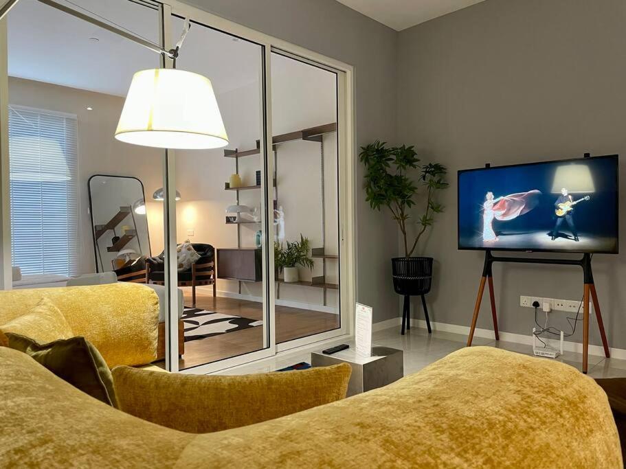 Quill Residences 5Pax by Hausome