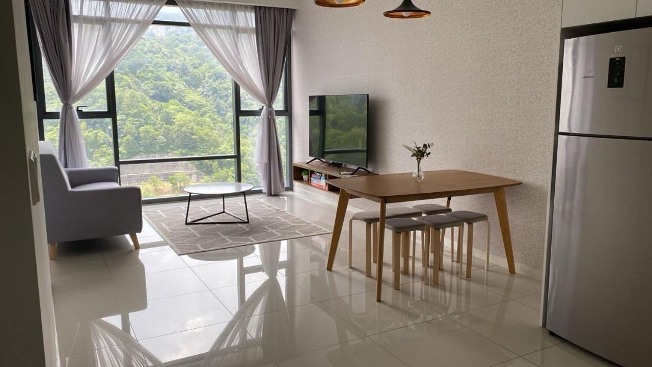 The Ridge KL East Mall - Ami Studio House - Serene Mountain View