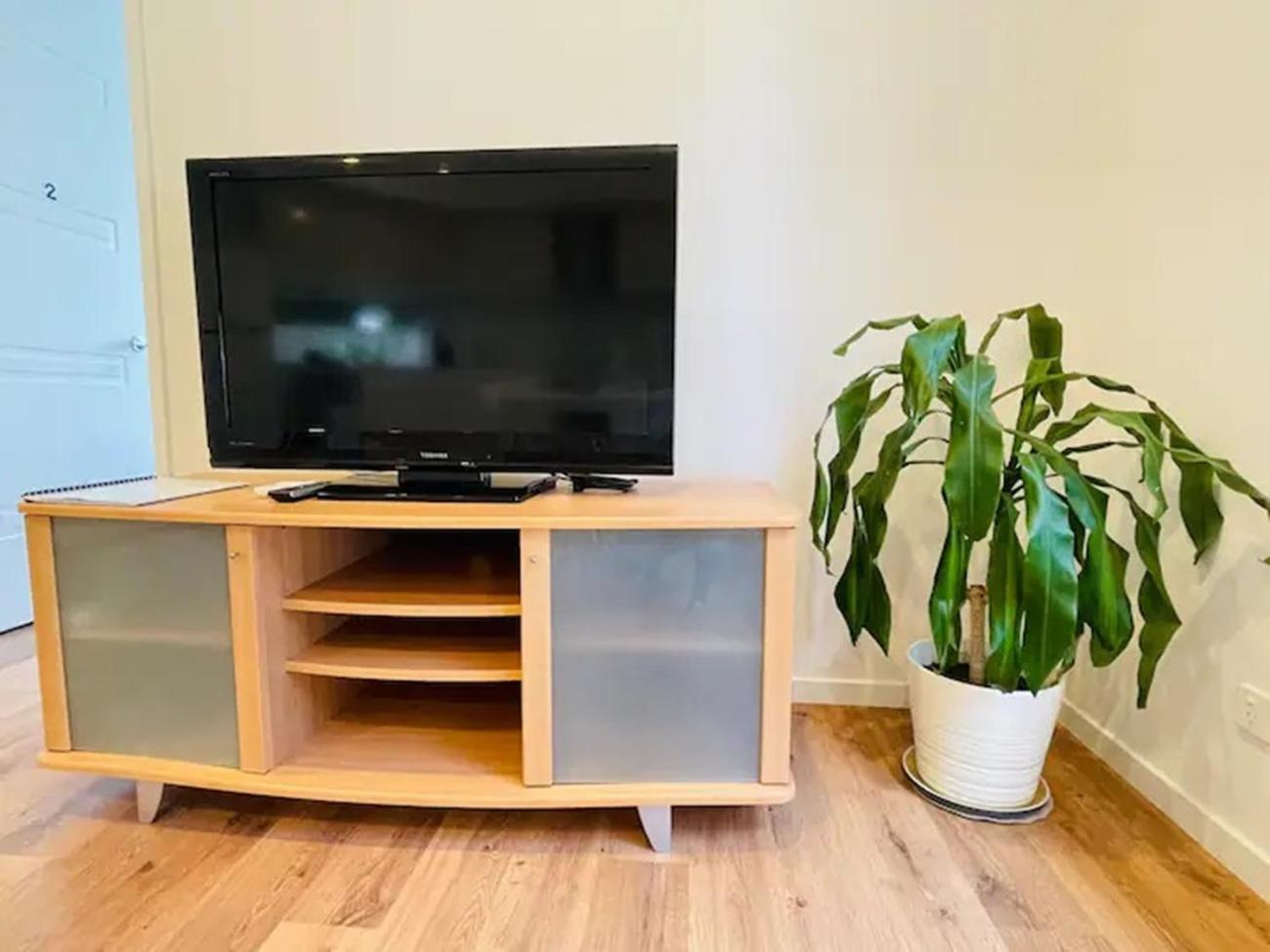 Modern 2 bedrooms House close to QEII hospital & Grifith Uni