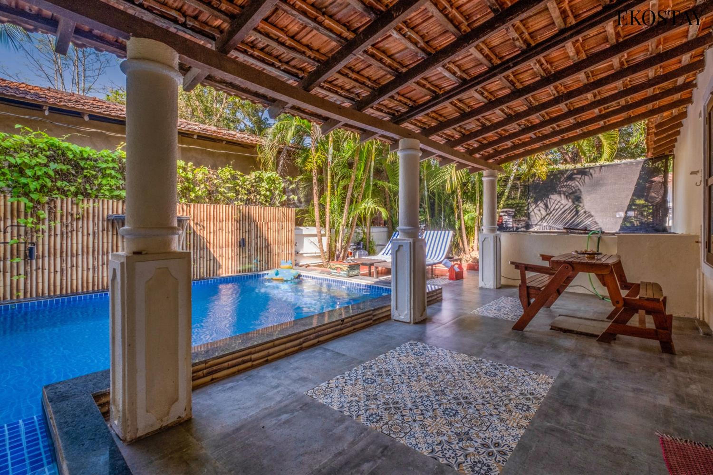 EKOSTAY Gold - Oasis Villa view 5