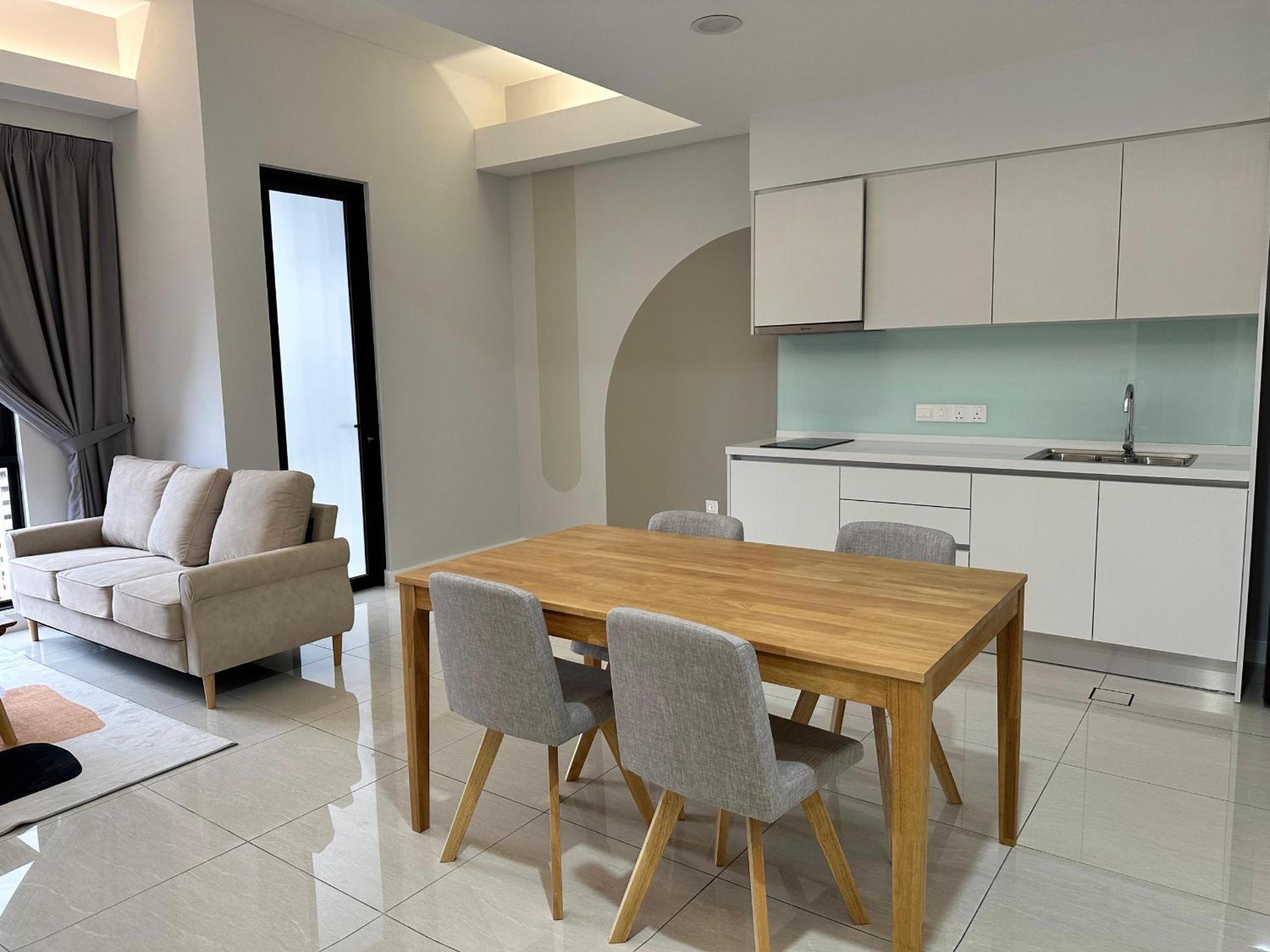 Sentral 108 Home Brickfields Bangsar Kuala Lumpur 2-5Pax