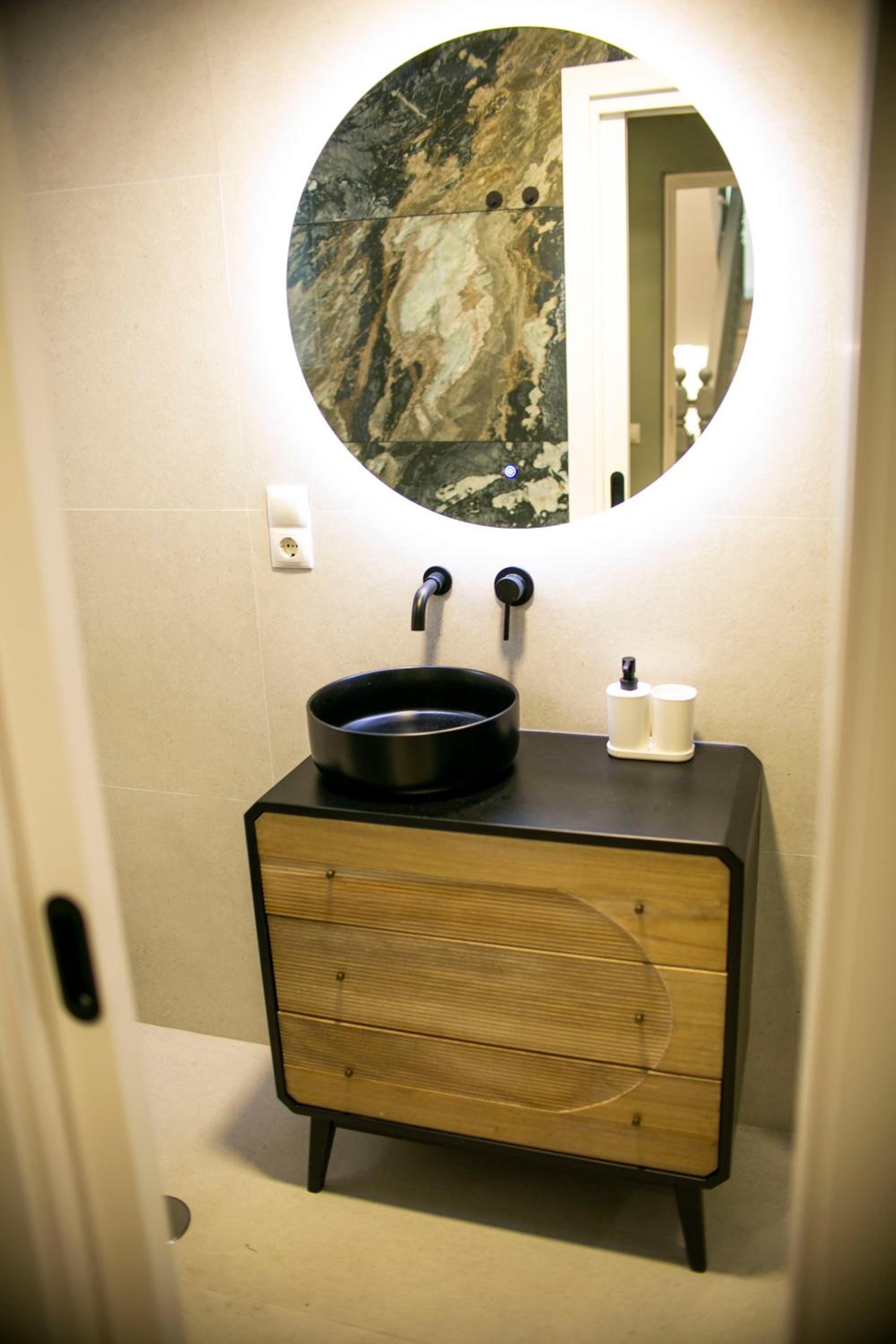 Casa Lyrata Comfort & Design