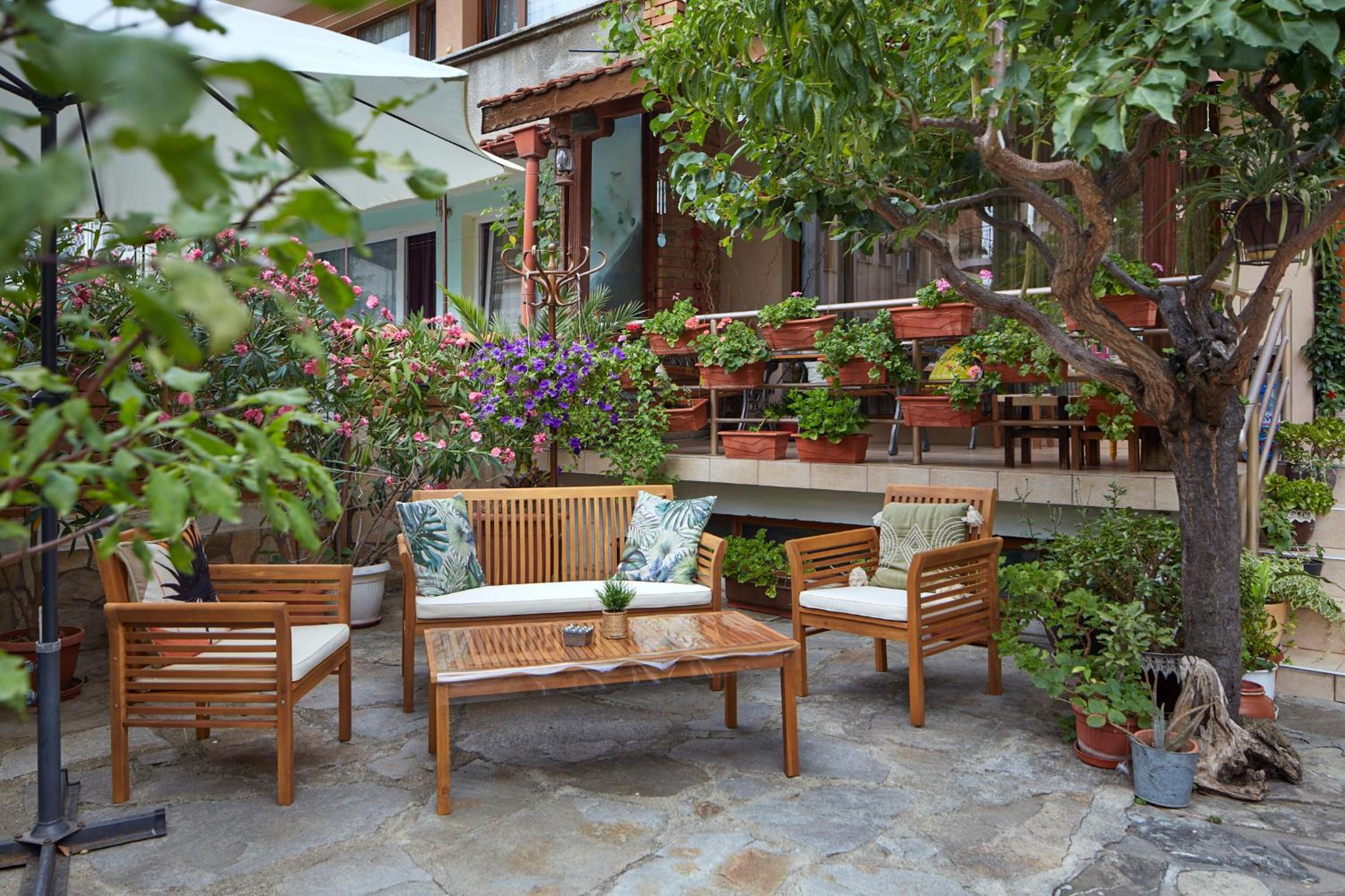 Nirvana Guest House