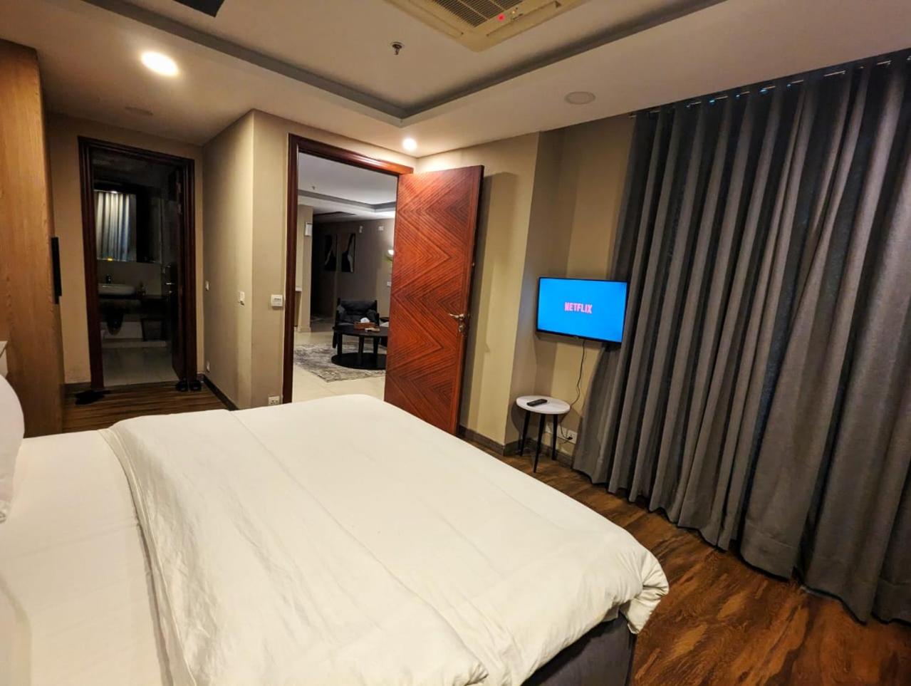 Premium Signature Luxury Penta Square Apartments DHA Phase 5 Lahore view 4