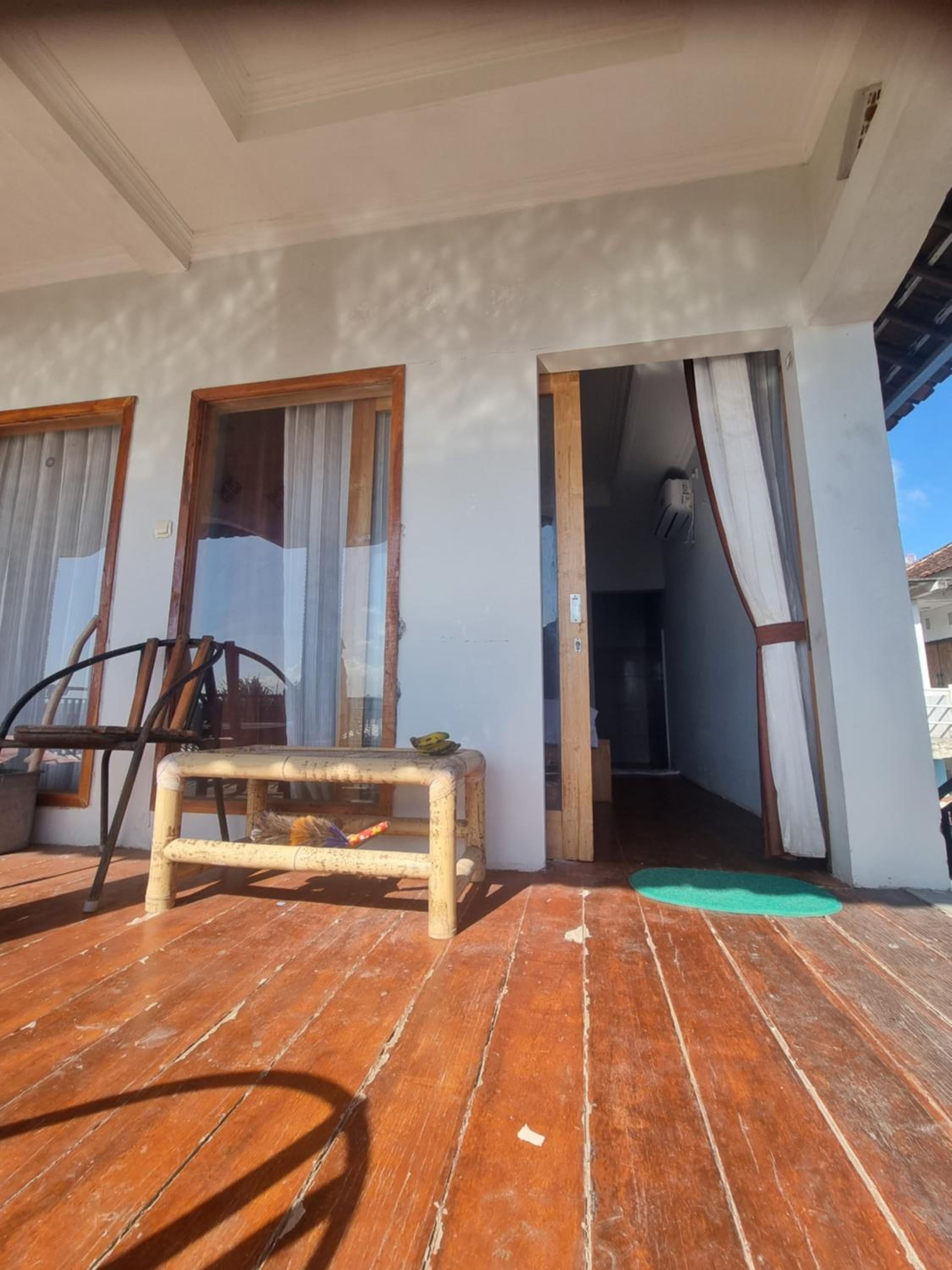 Aussy Skin Surf Cafe and Home Stay
