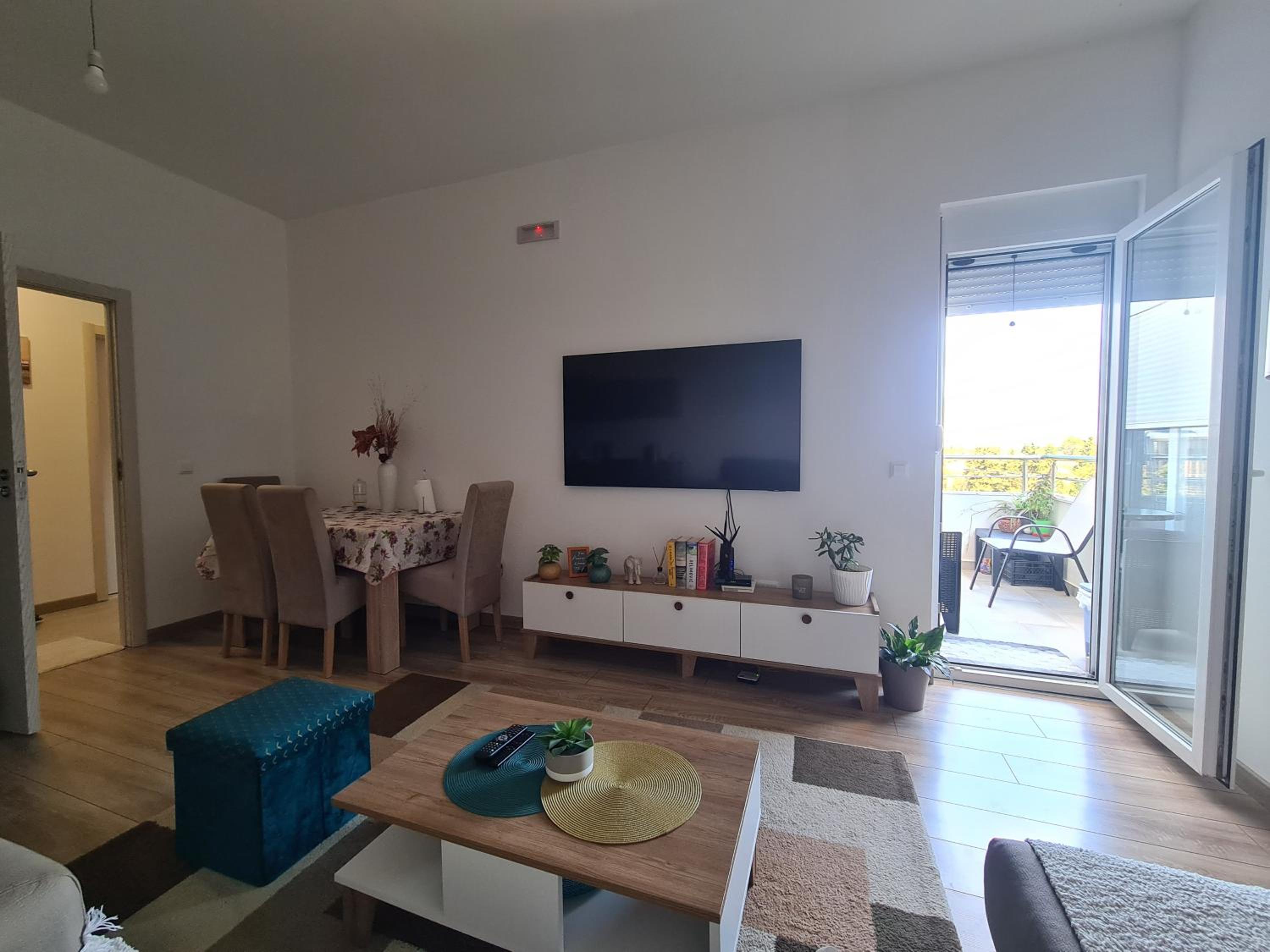 Linda apartment view 4