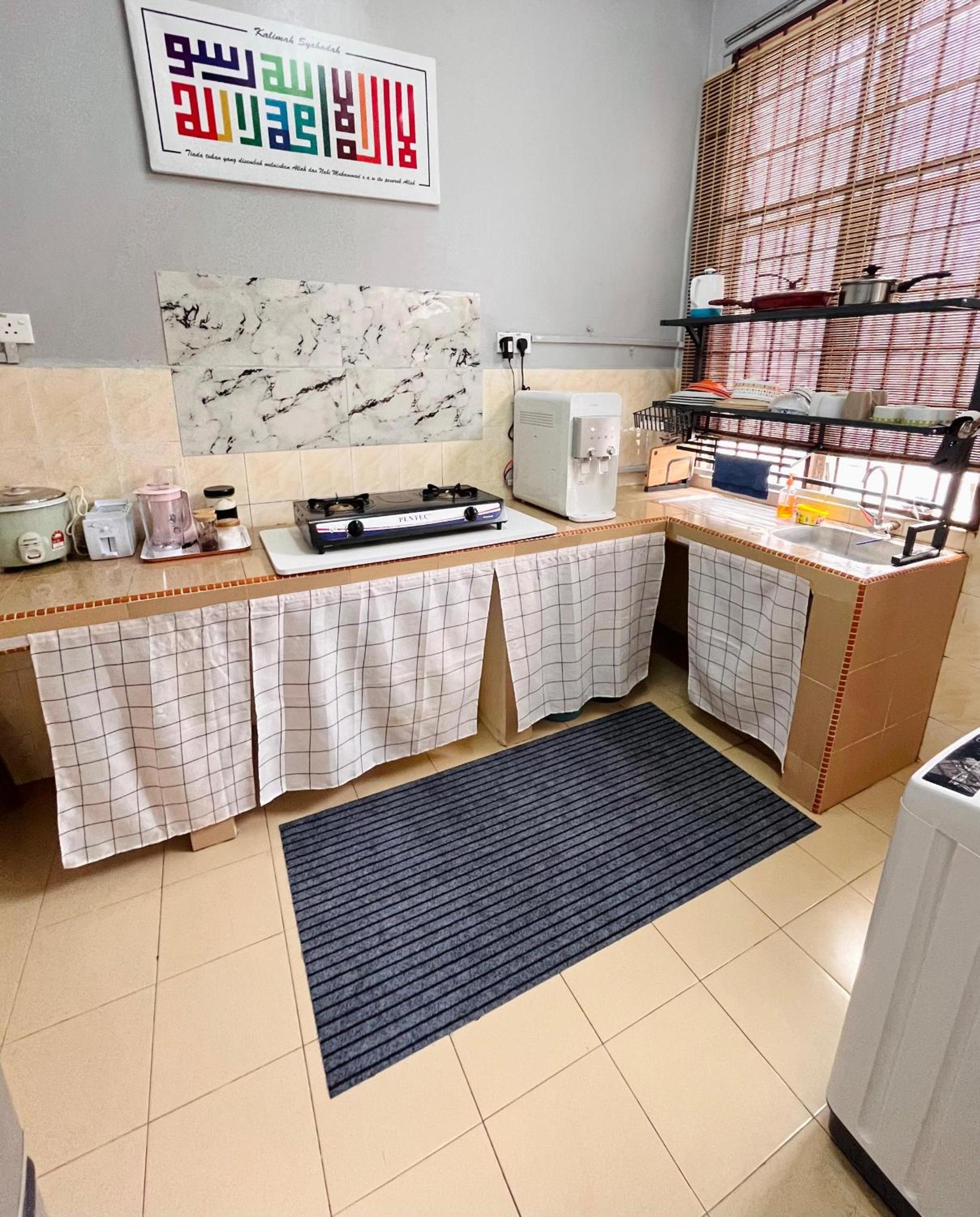 Homestay AD2 Kubang Kerian dengan 3 Bilik Tidur photo 5