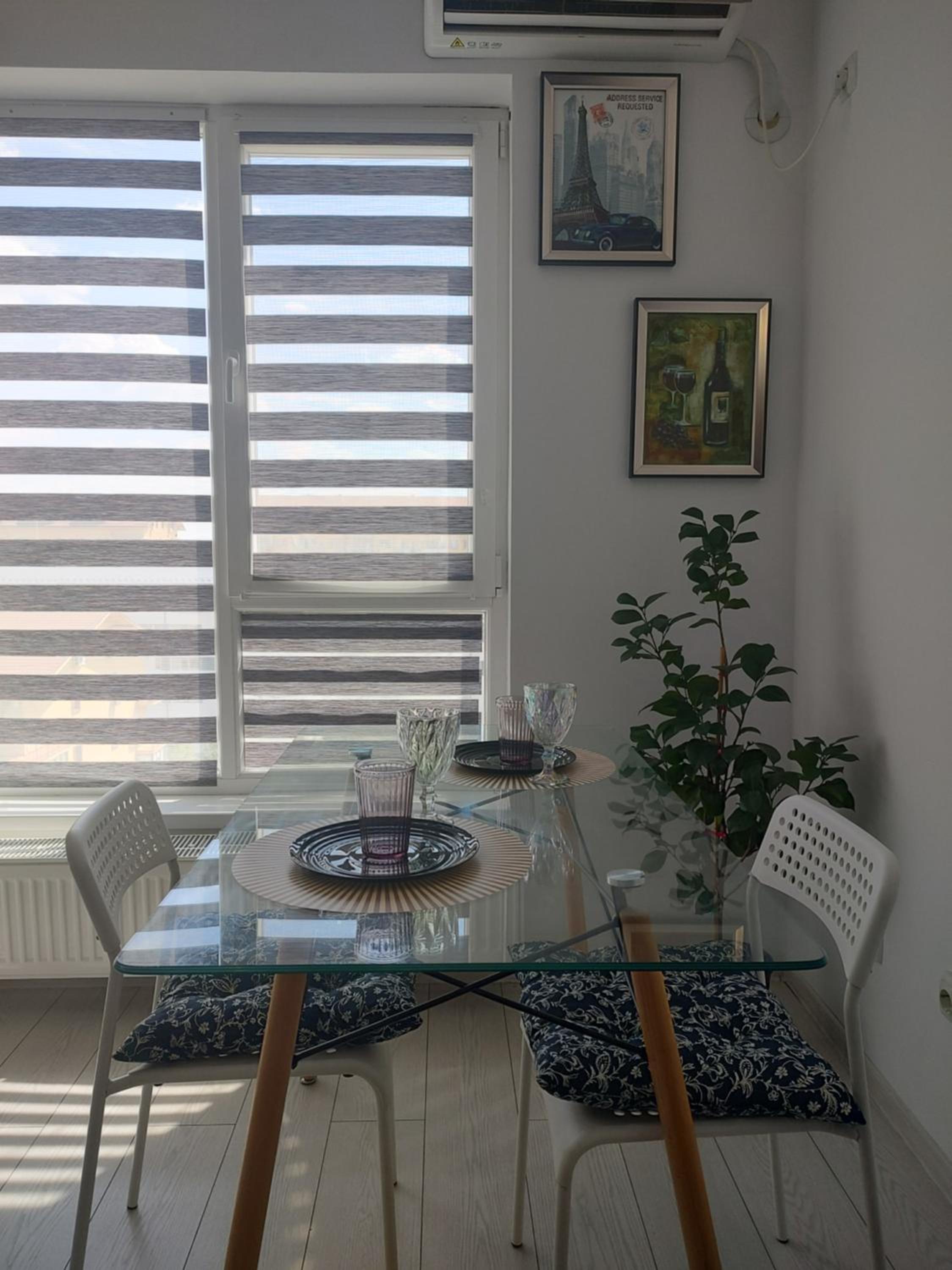Luxury Modern Free Parking Air Conditioning Netflix Superb Bright View Balcony Self Check in Militari view 2