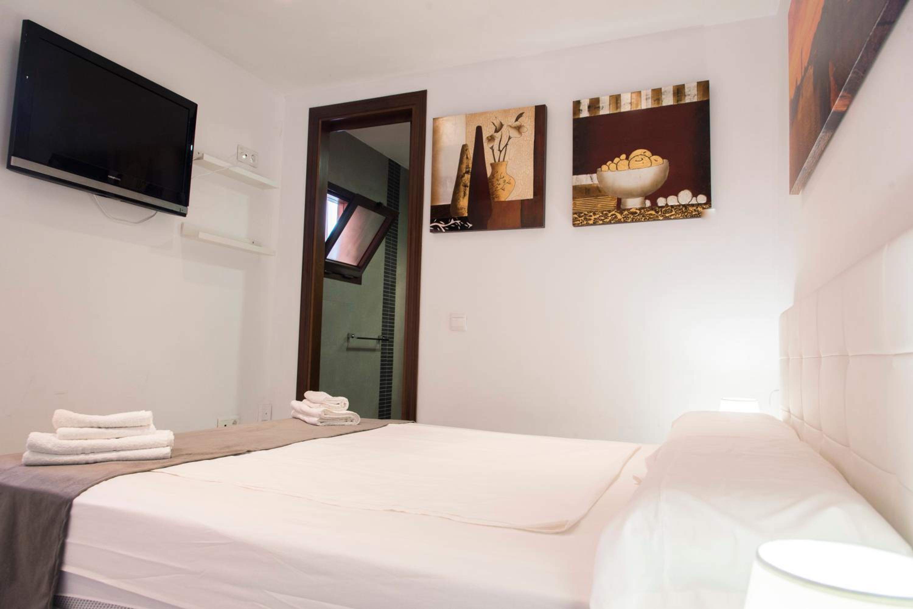NightInSevilla Bailen free parking