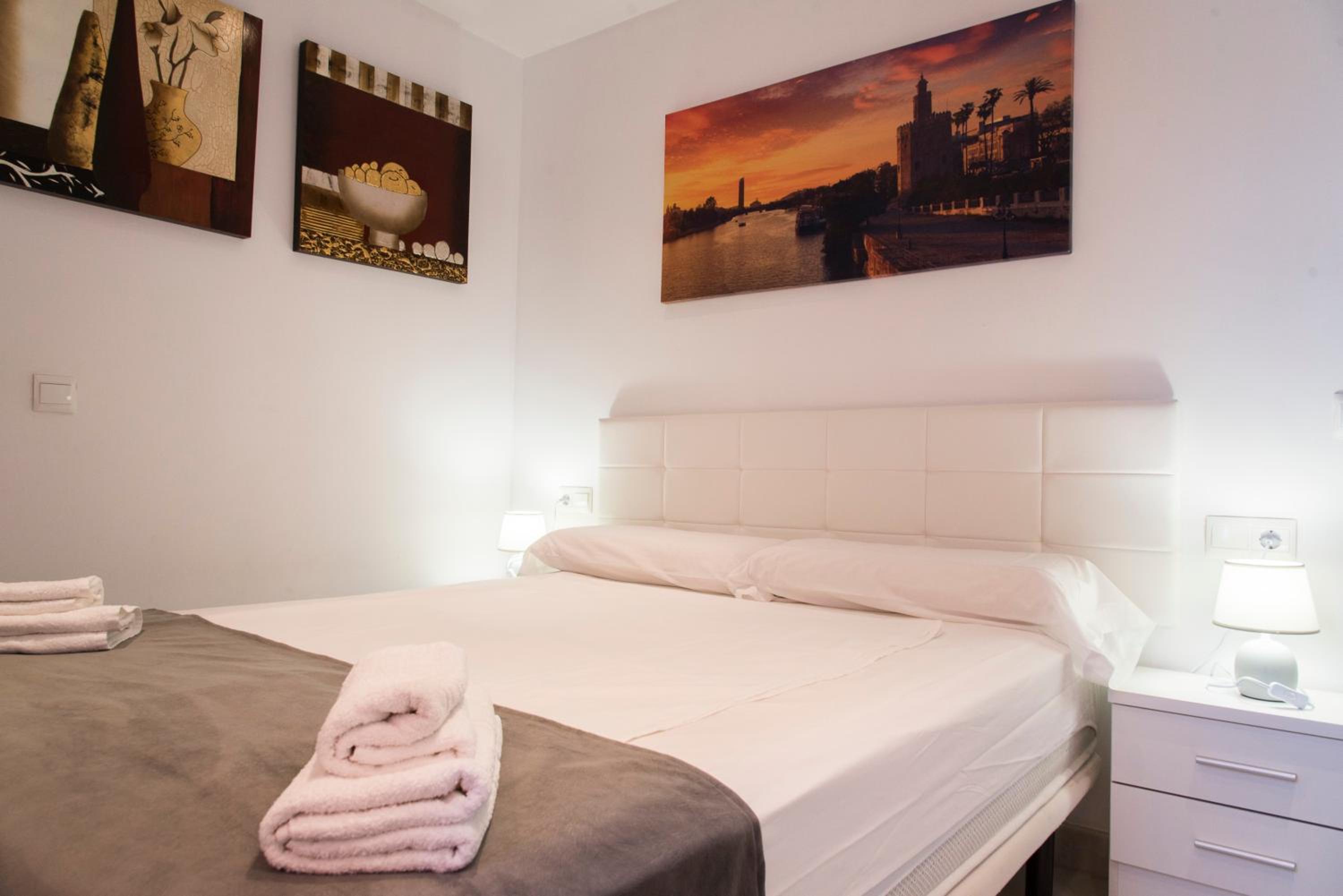NightInSevilla Bailen free parking