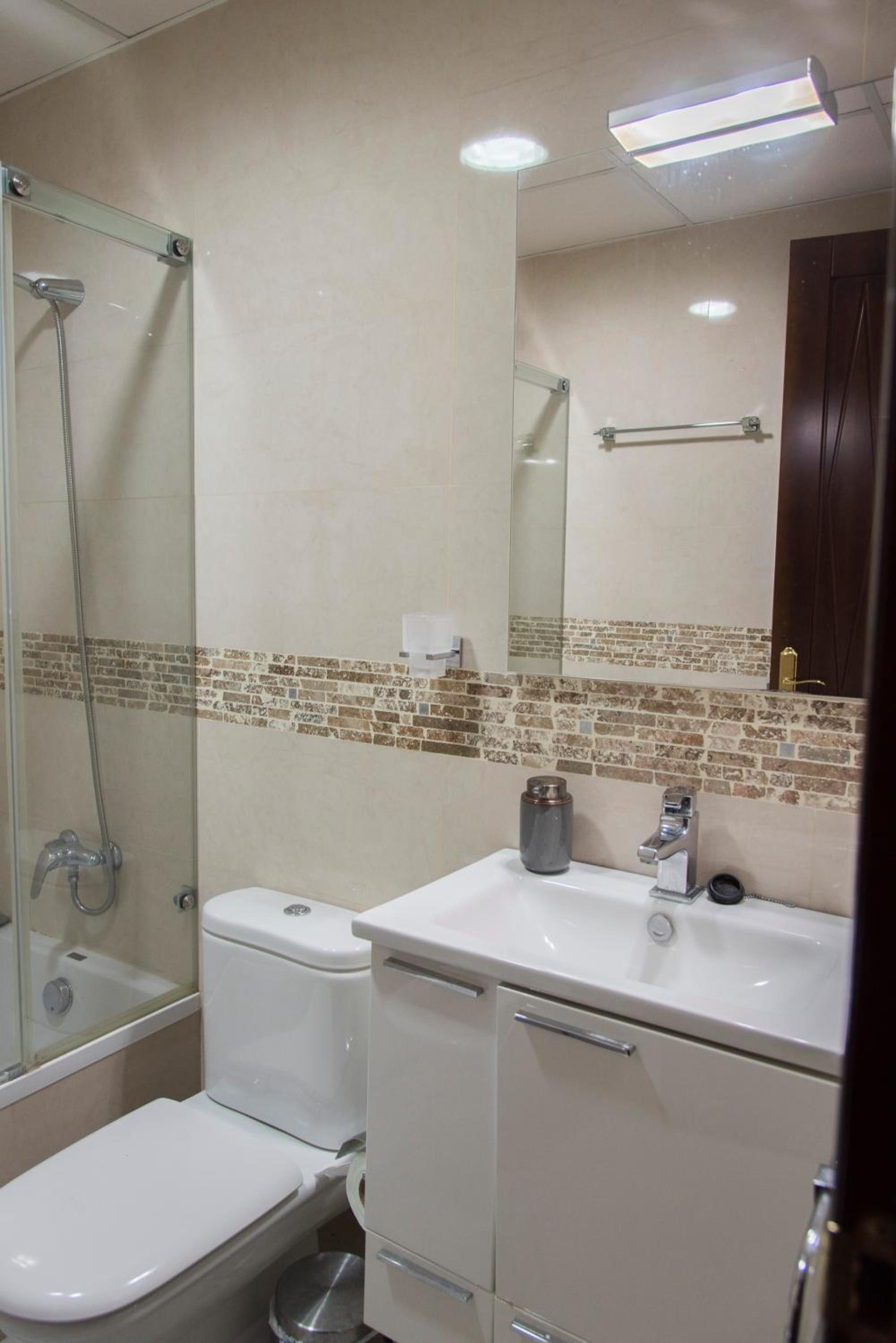 NightInSevilla Bailen free parking