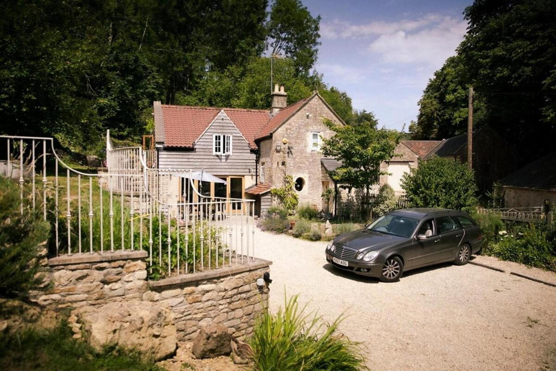Cotswolds AoNB Cottage- Modern Renovation- Sleeps8