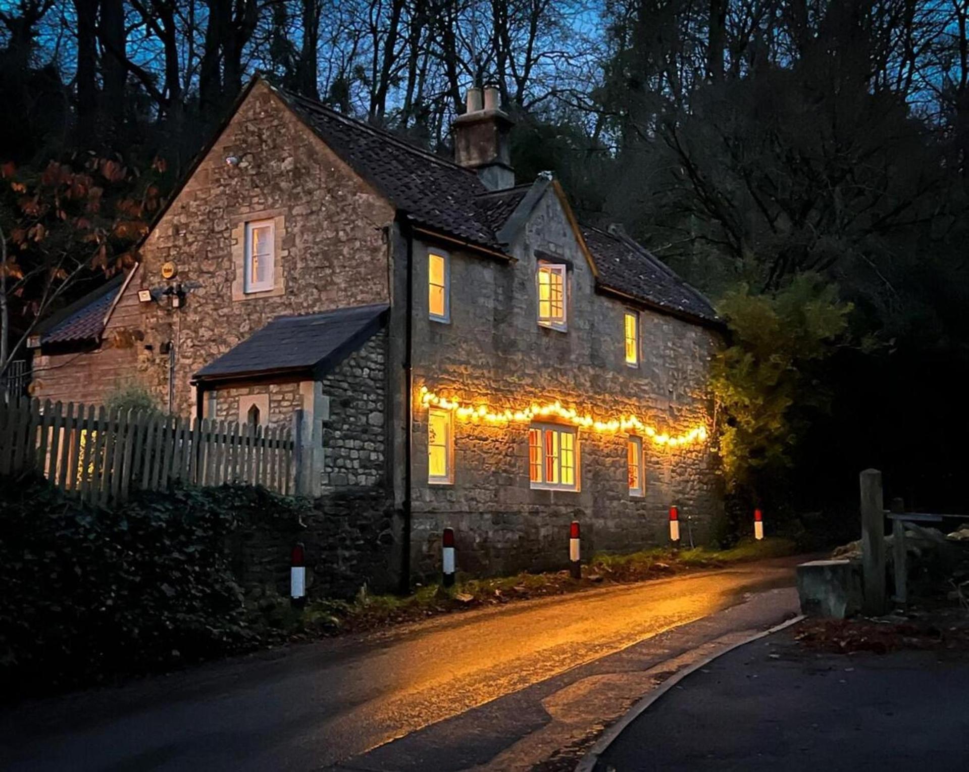 Cotswolds AoNB Cottage- Modern Renovation- Sleeps8