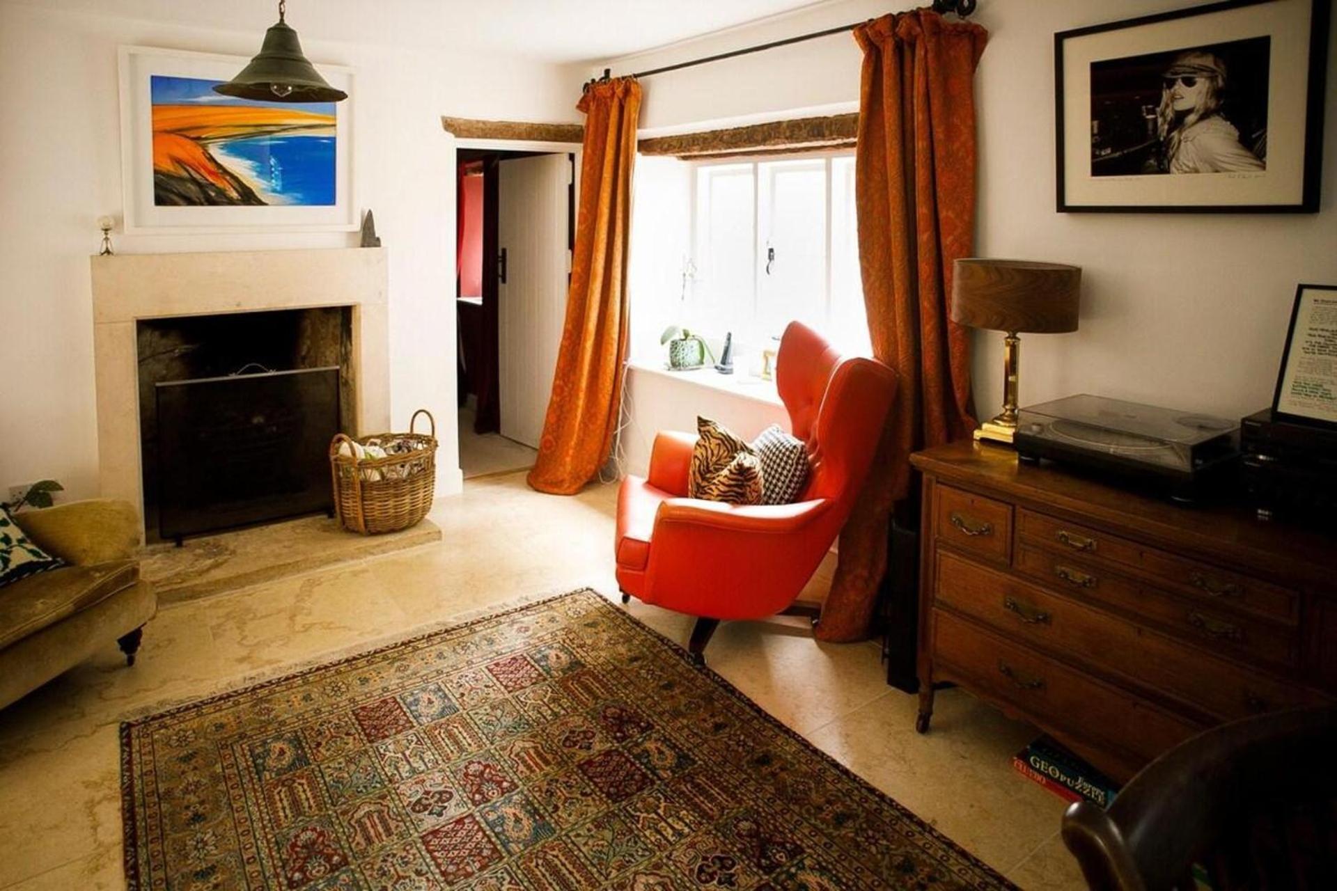 Cotswolds AoNB Cottage- Modern Renovation- Sleeps8