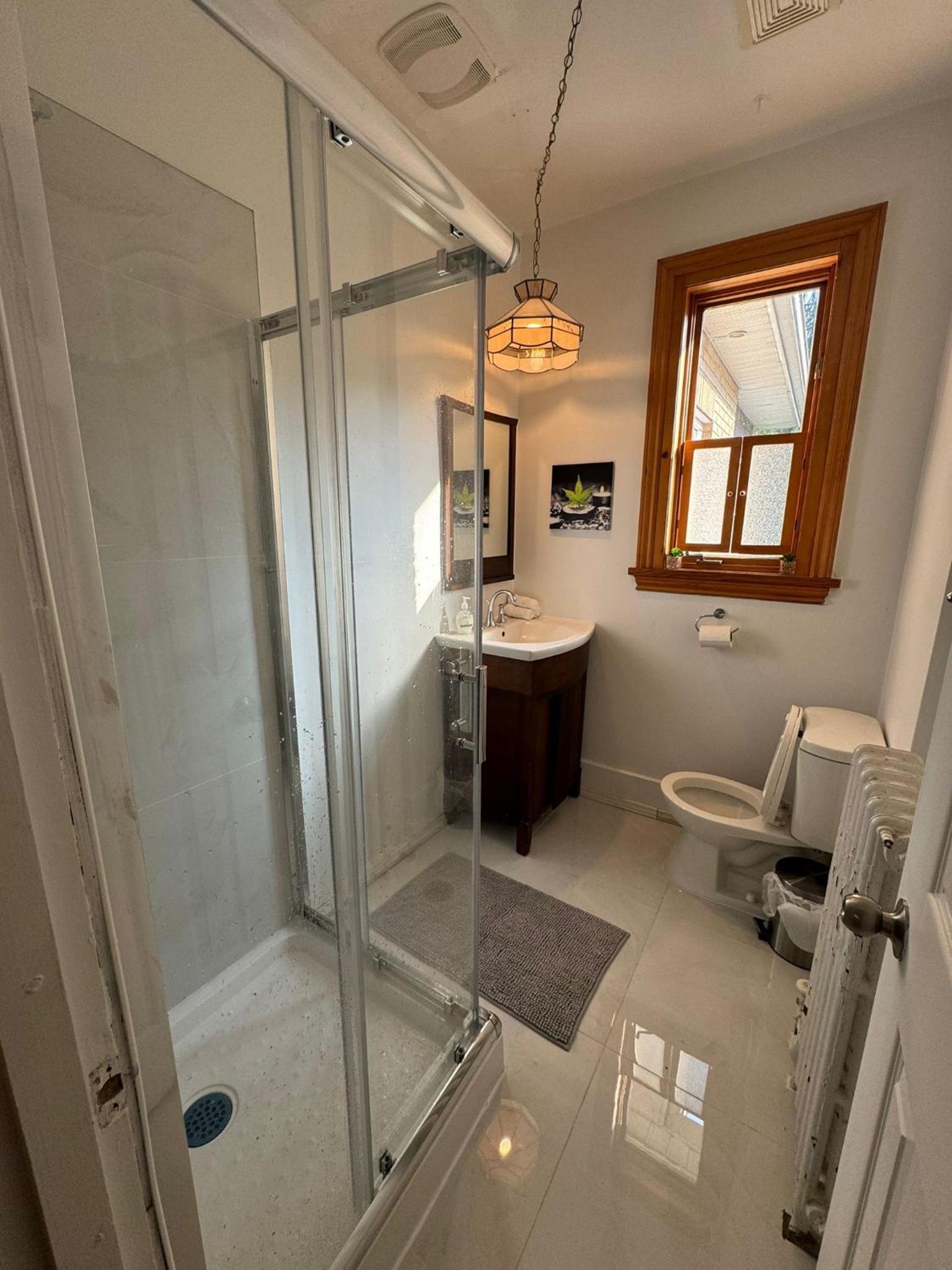 Picturesque & Serene Gem in Port Credit - Steps to Lake - Backyard