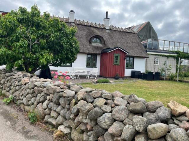 Guesthouse by the sea