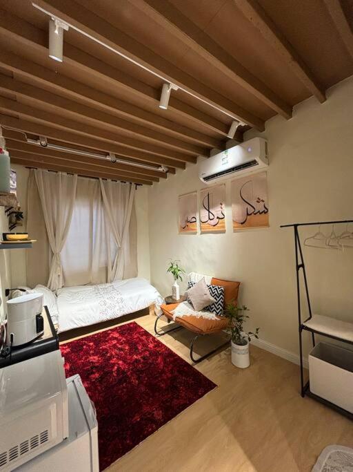 Warm Room — photo 9