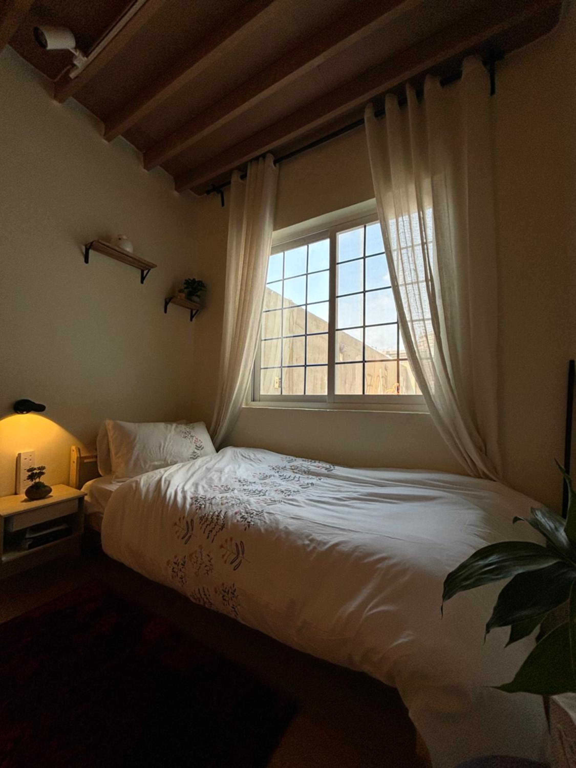 Warm Room — photo 16