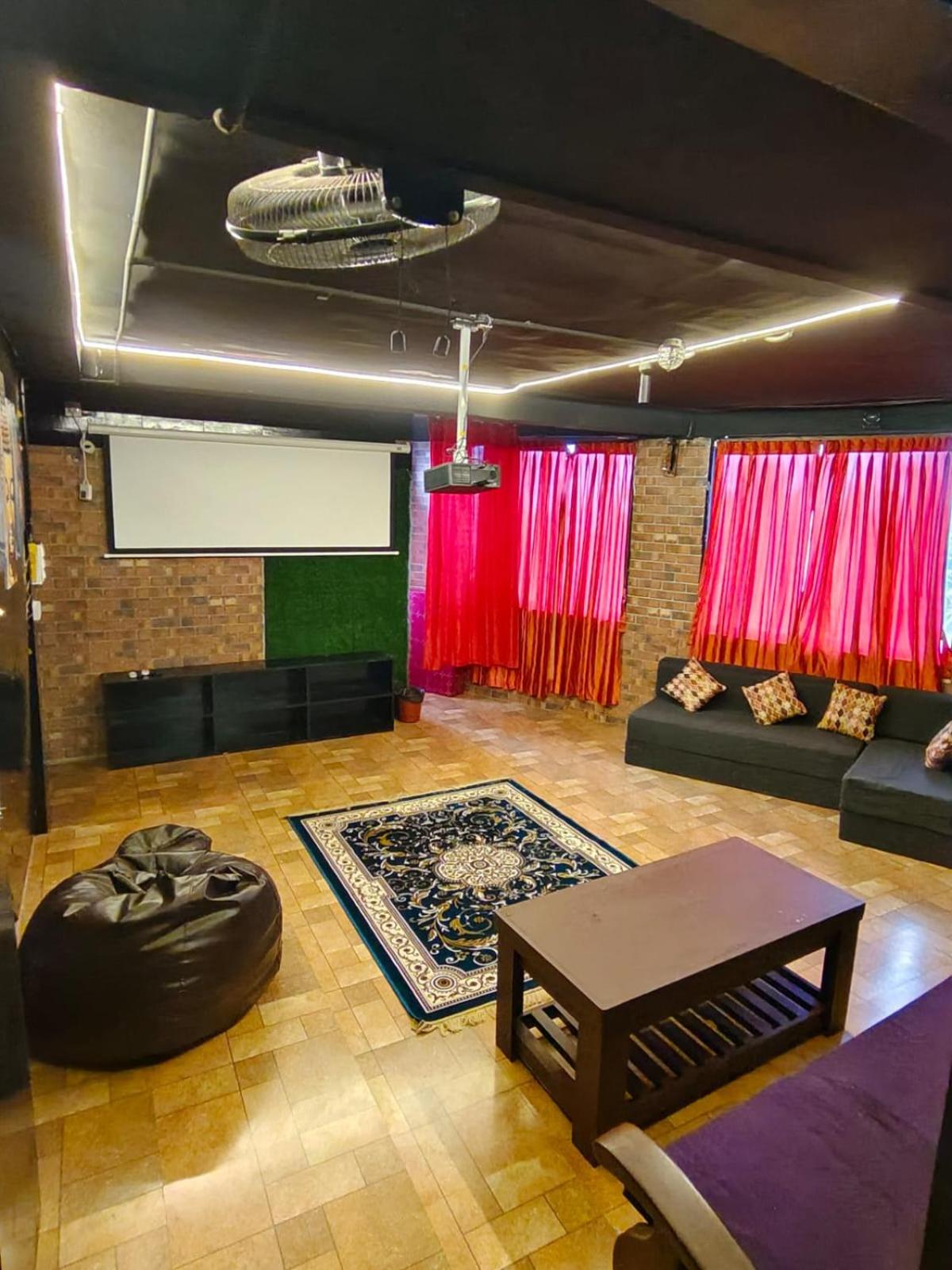 lounge