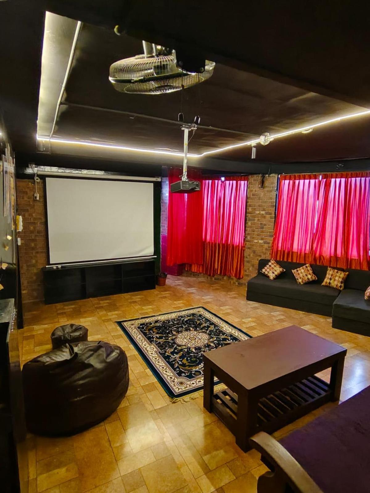 lounge