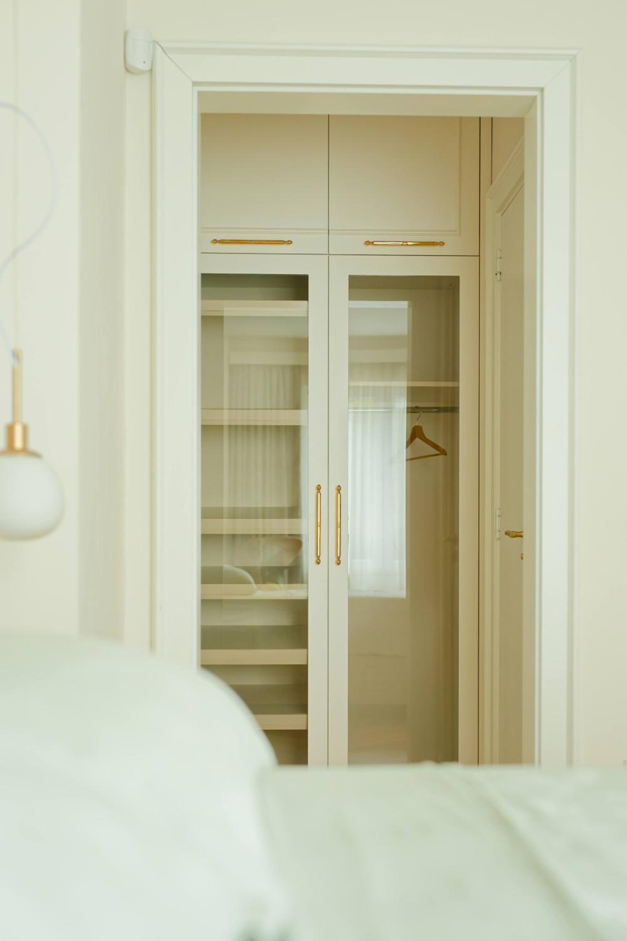 Brand New Luxury Apt, Supreme Location, NDK