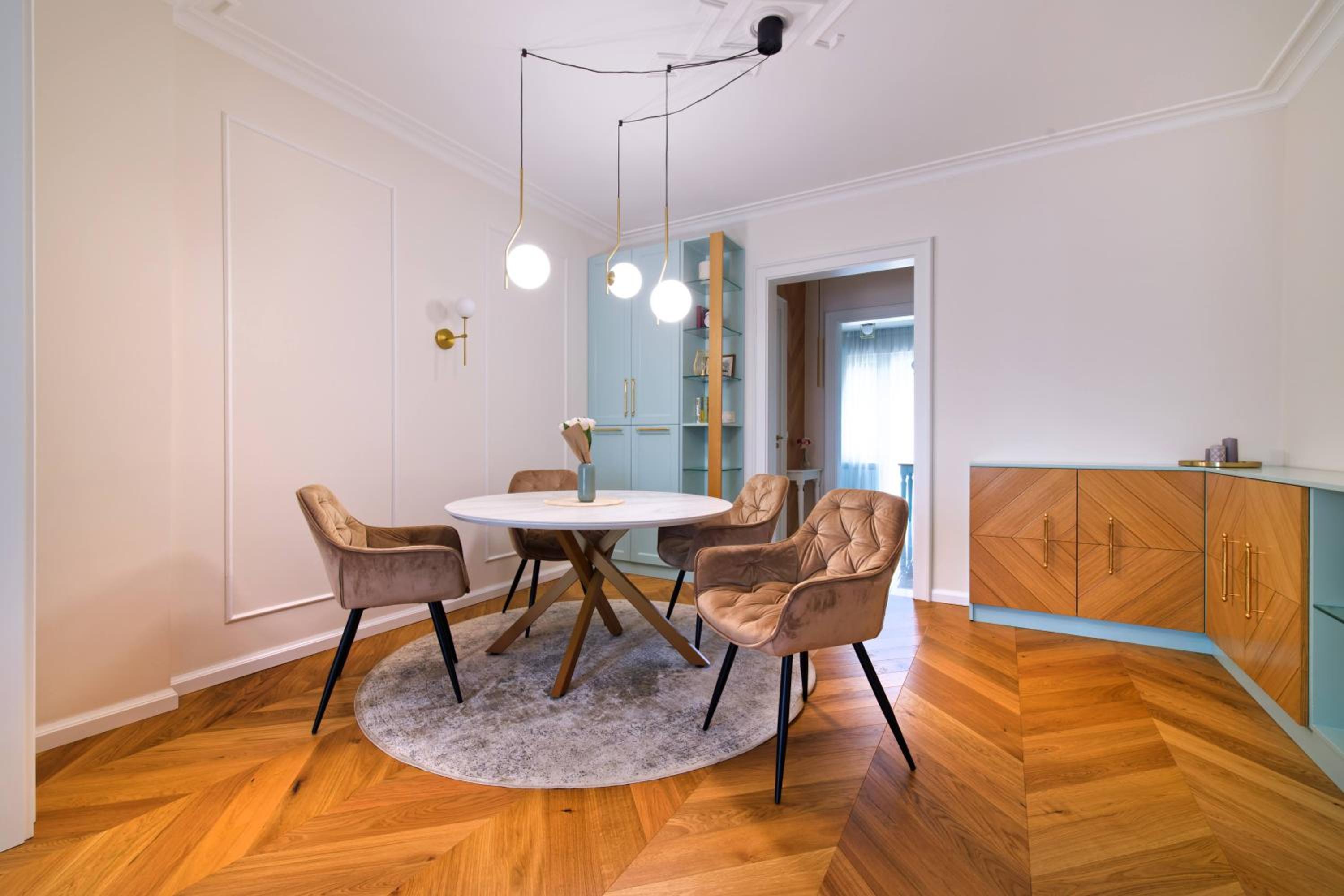 Brand New Luxury Apt, Supreme Location, NDK