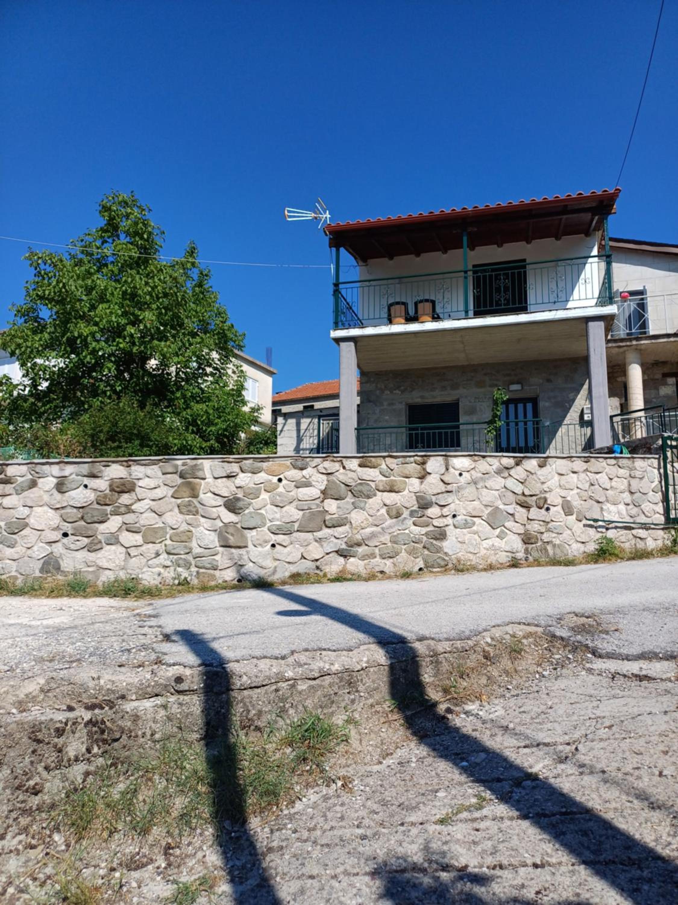 Dimitris House