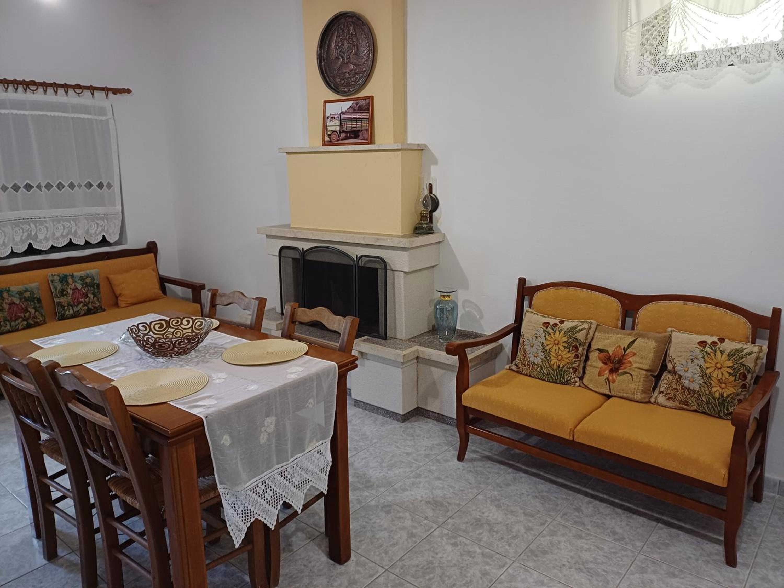 Dimitris House