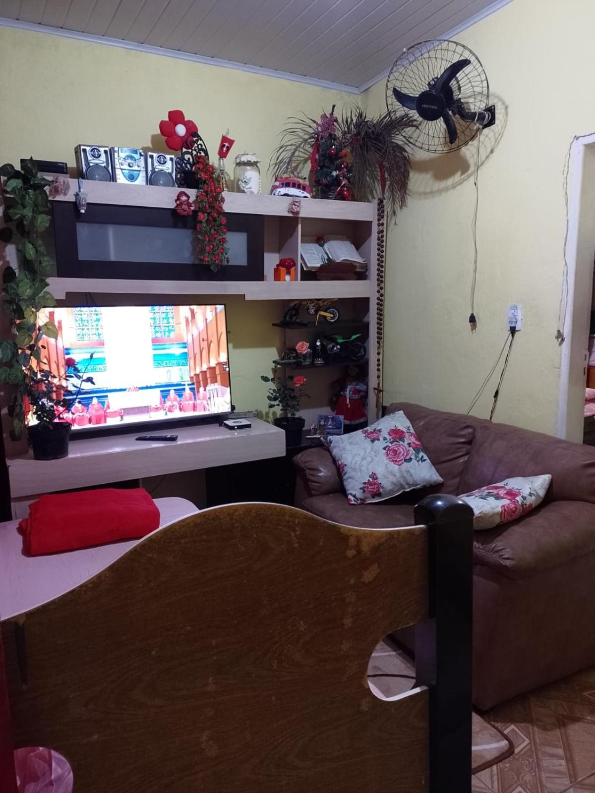 Casa da tia Lá preço único pela casa inteira, cabem até 6 pessoas próximo ao santuário de Aparecida