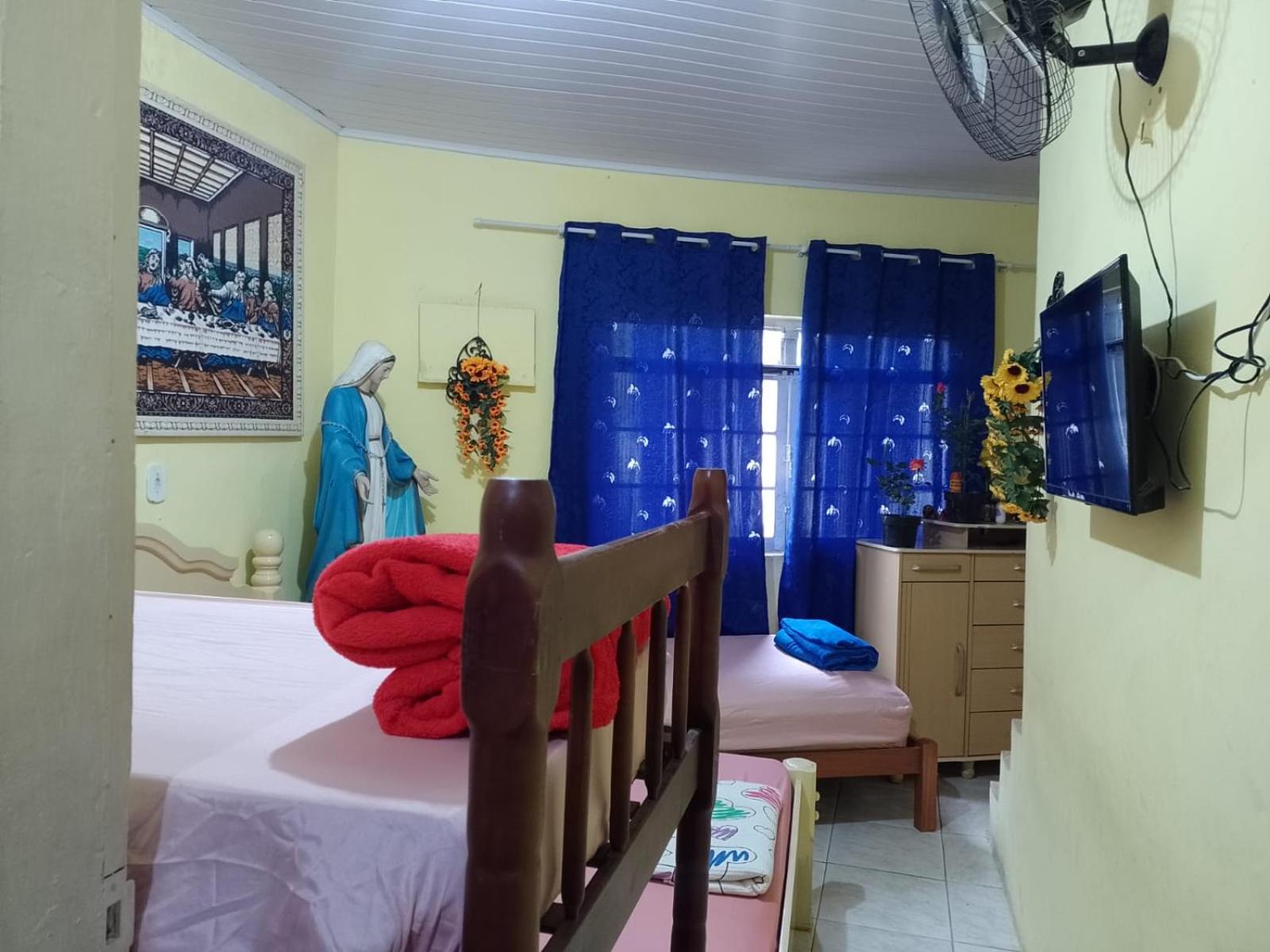 Casa da tia Lá preço único pela casa inteira, cabem até 6 pessoas próximo ao santuário de Aparecida