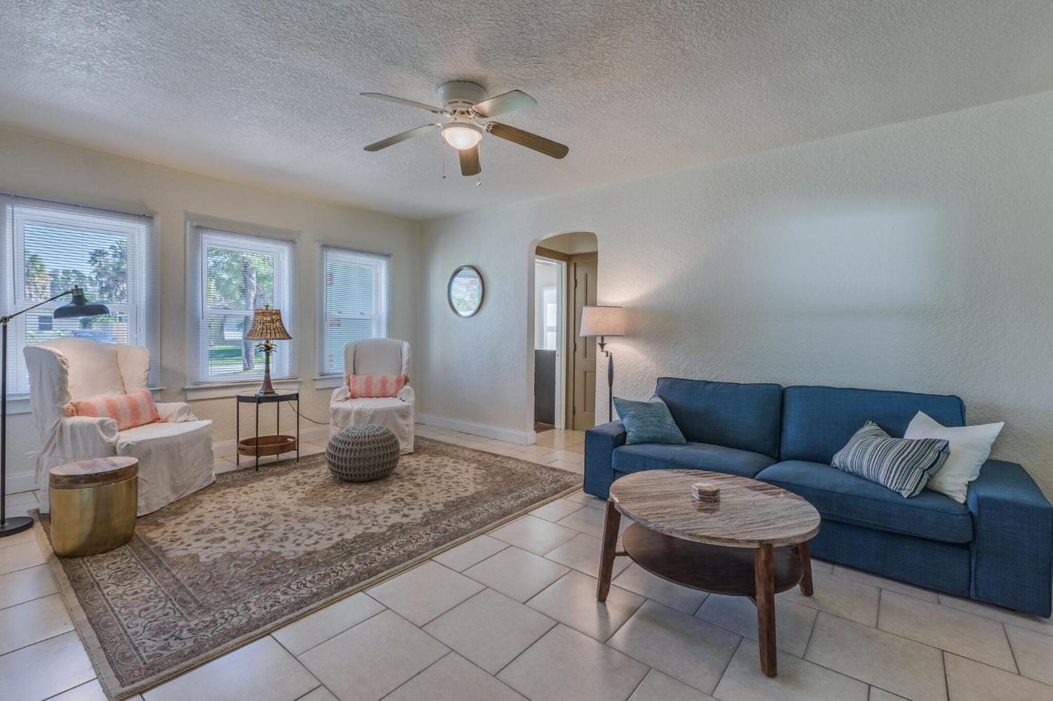 Beach Bungalow - Monthly Beach Rental view 3