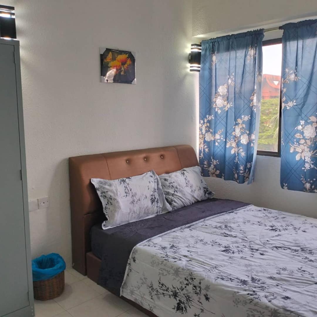 De'Sri Sayang Homestay photo 8