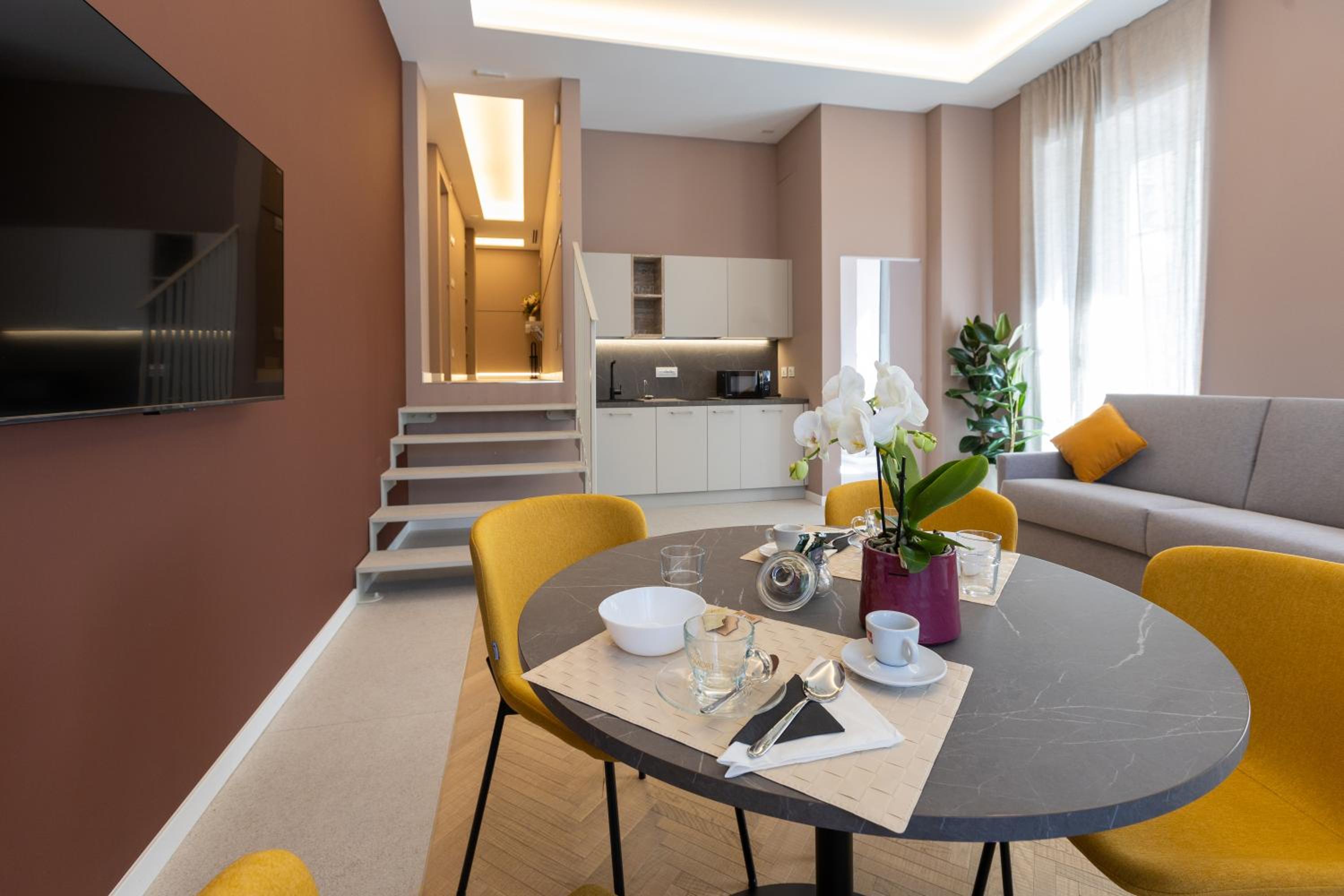 HOMEY I Teatro Romano Apartments