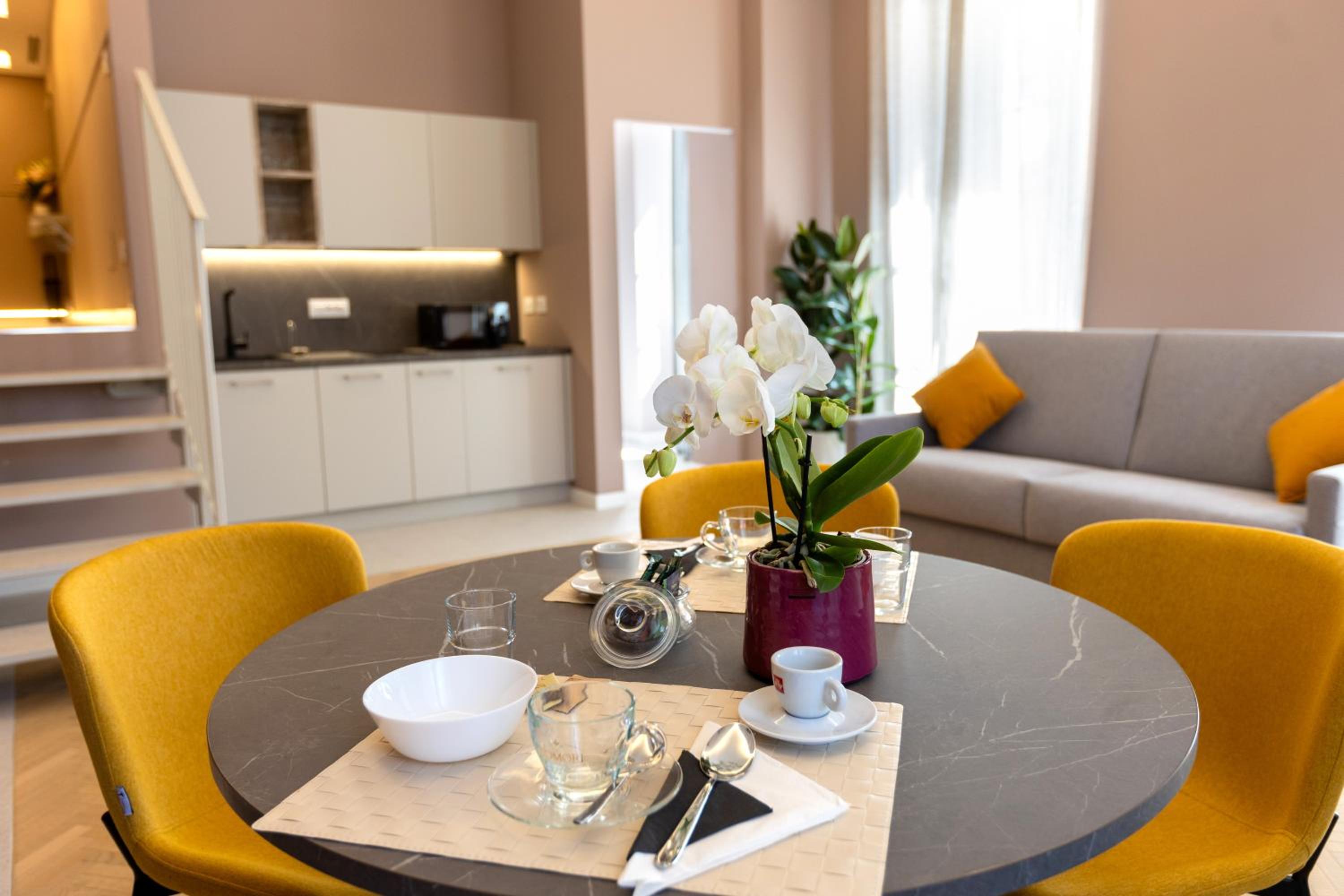 HOMEY I Teatro Romano Apartments
