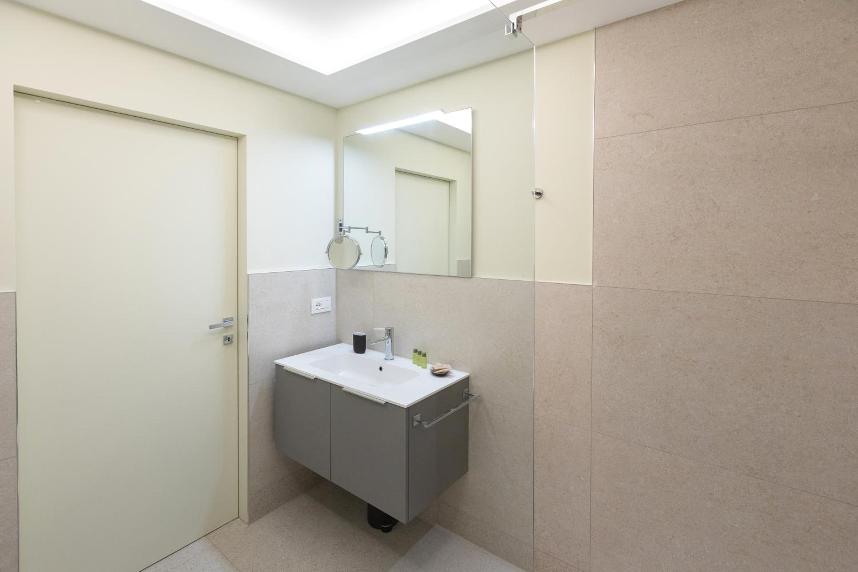 HOMEY I Teatro Romano Apartments