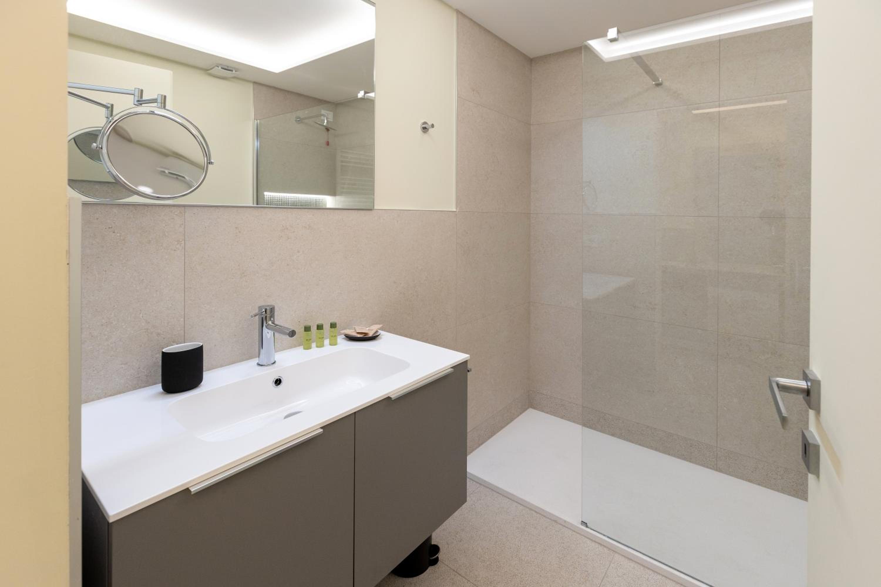 HOMEY I Teatro Romano Apartments