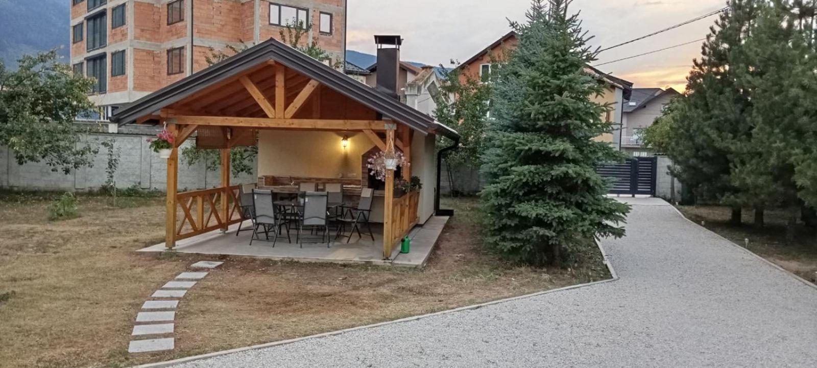 Villa 'Whispering Pines' Ilidža