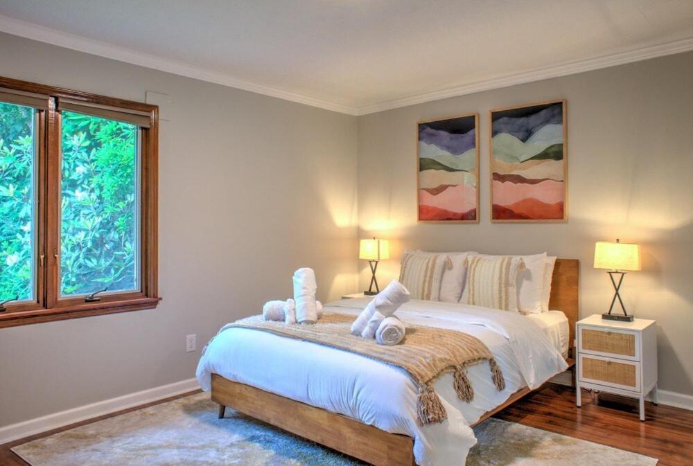 The Peaceful Fox - Relaxing Retreat in Asheville - Family view 5