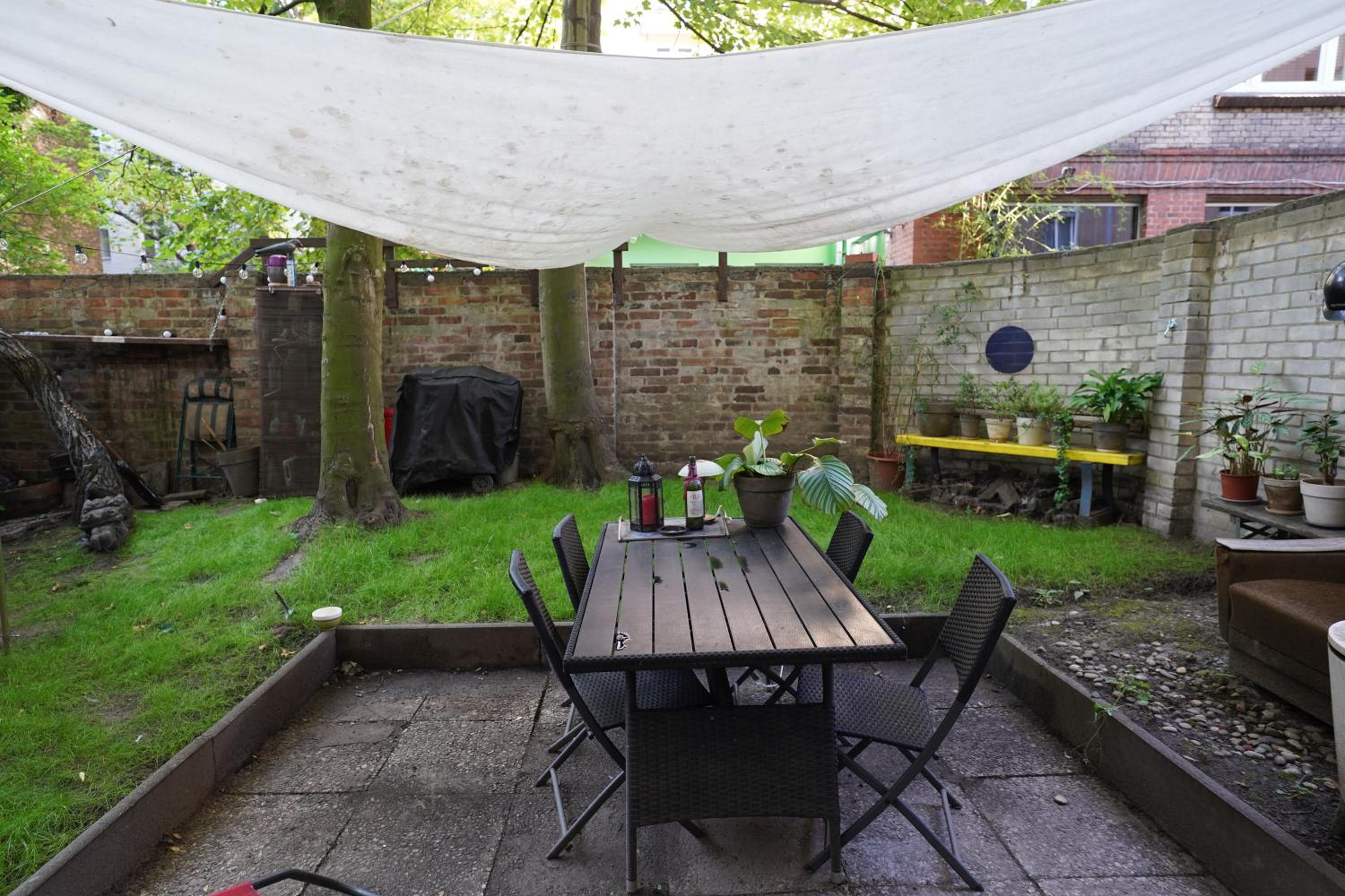 Cozy and quiet loft with private garden in a lively neighbourhood