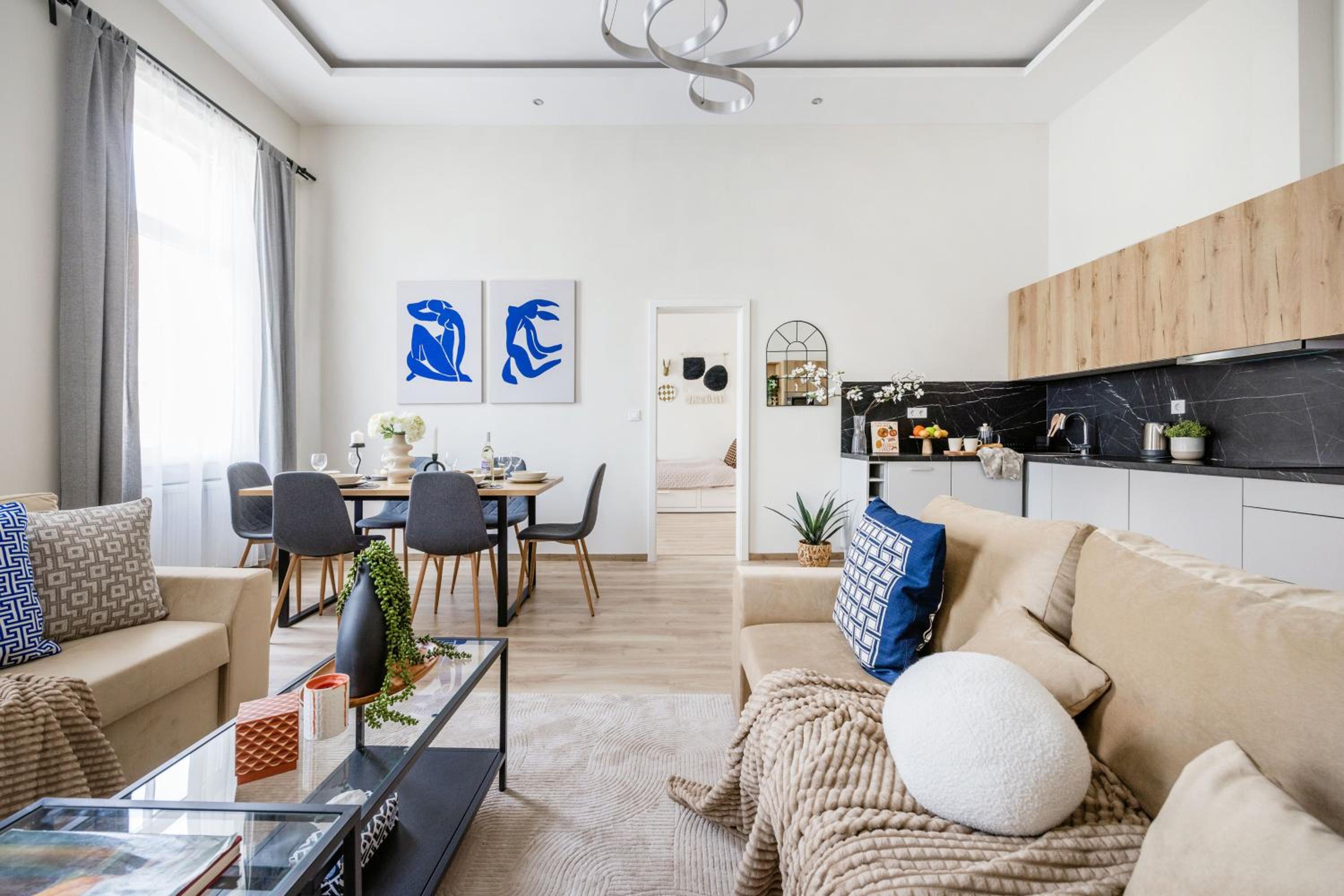 Central Budapest Oasis - Modern Charm, Timeless Comfort view 3