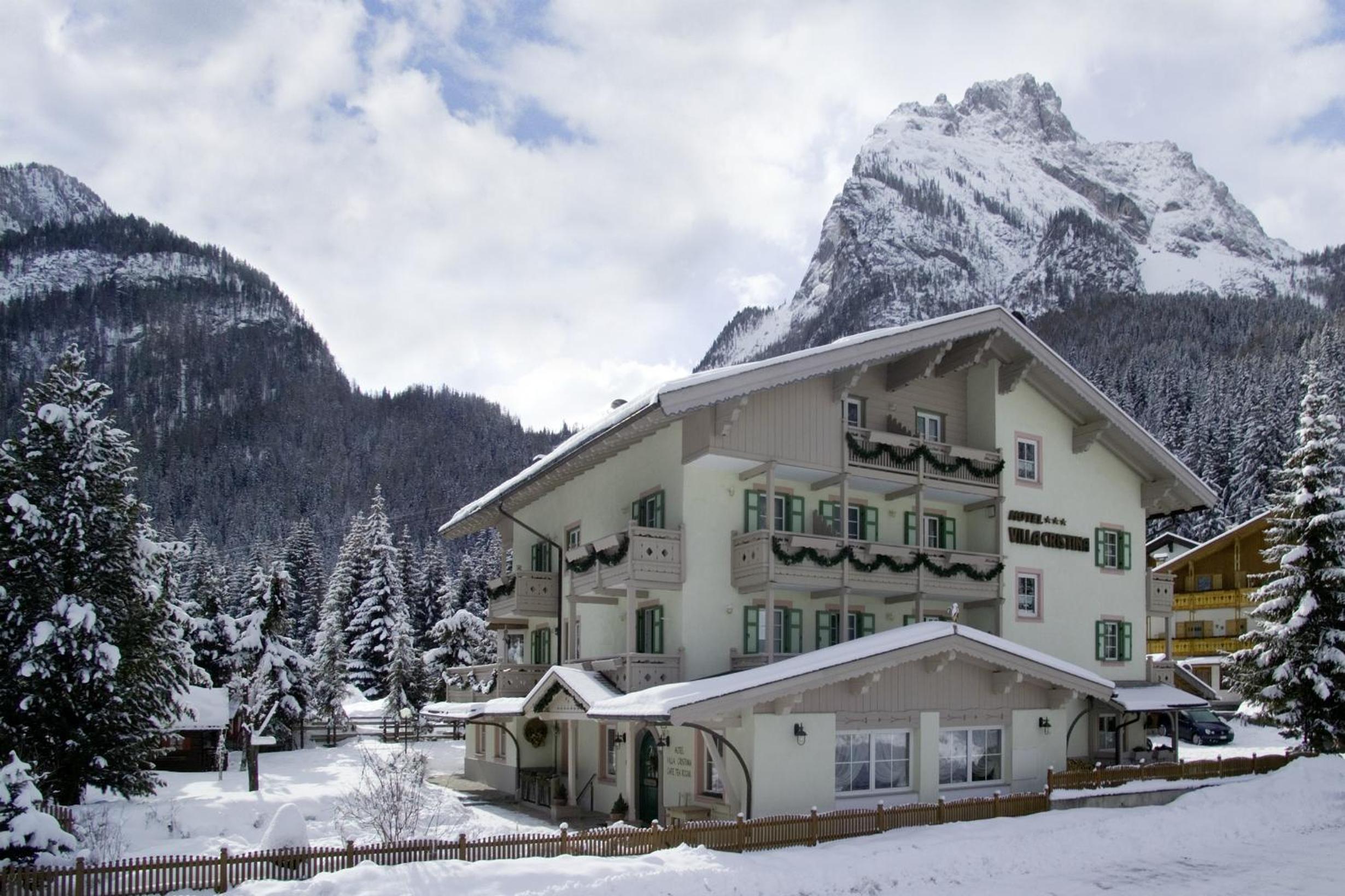 Alpine Boutique Villa Cristina Hotel view 4