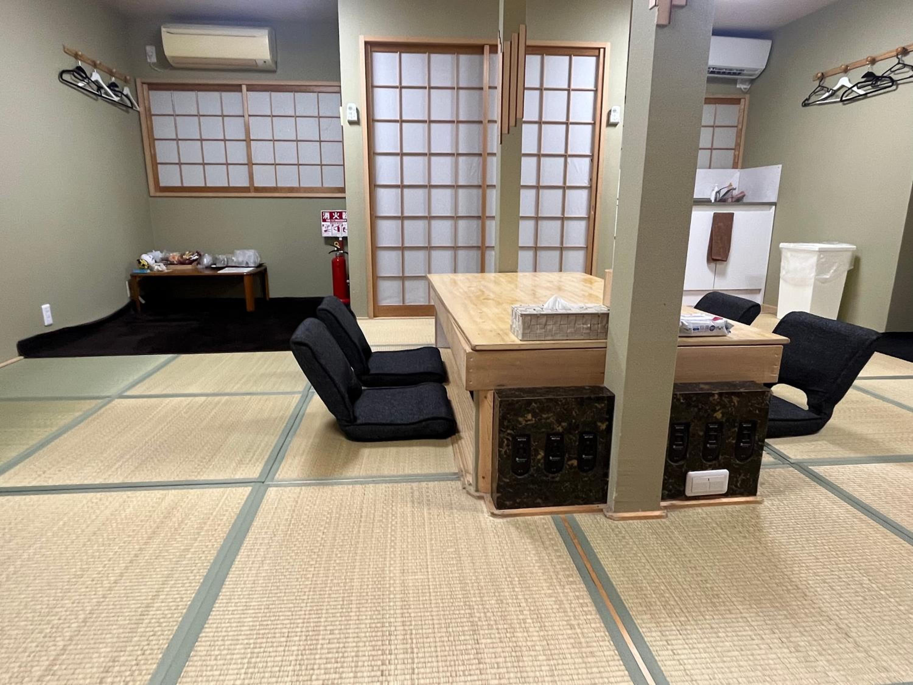 Local Japanese Stay & Sake Experience Namba area