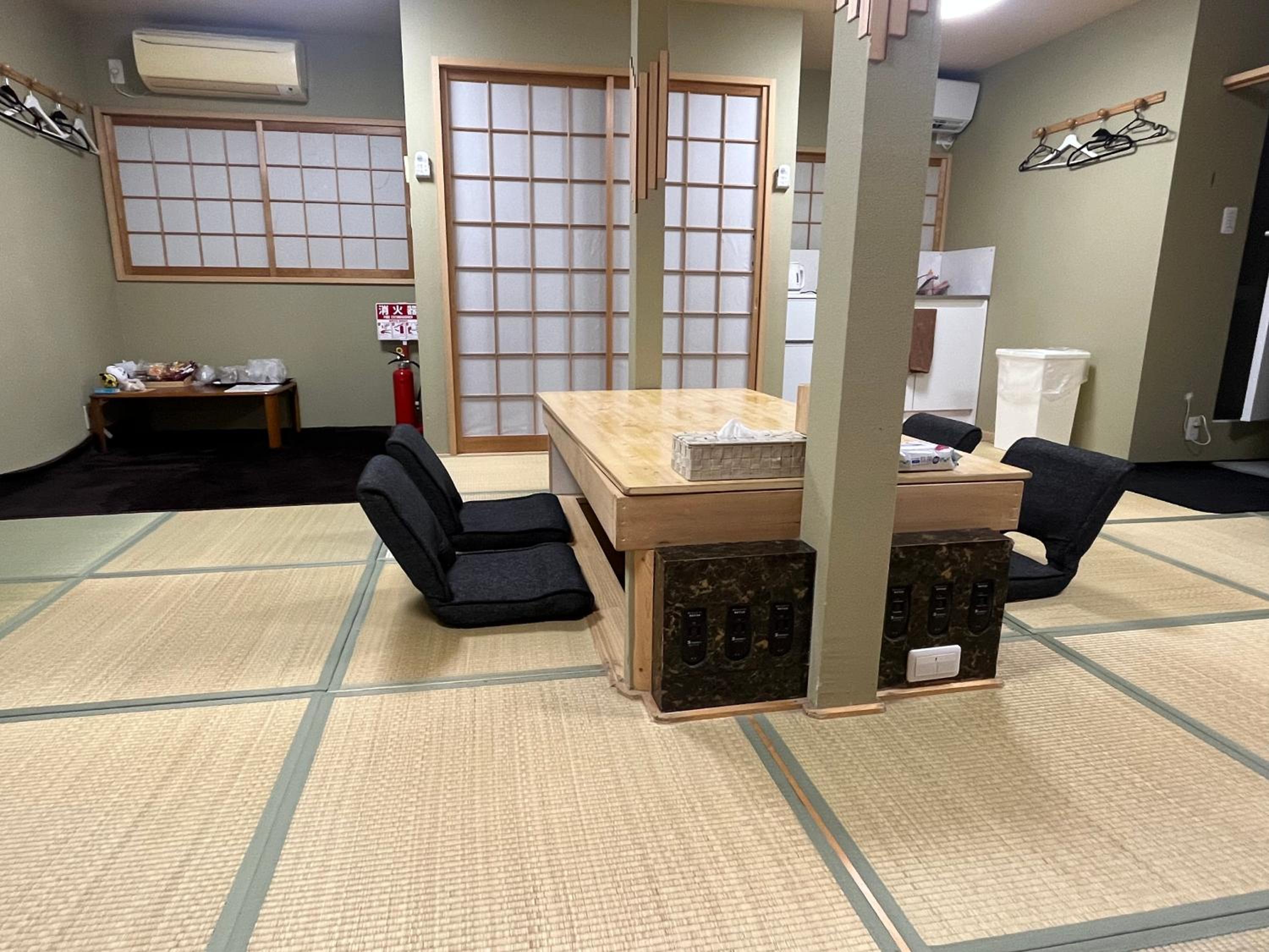 Local Japanese Stay & Sake Experience Namba area