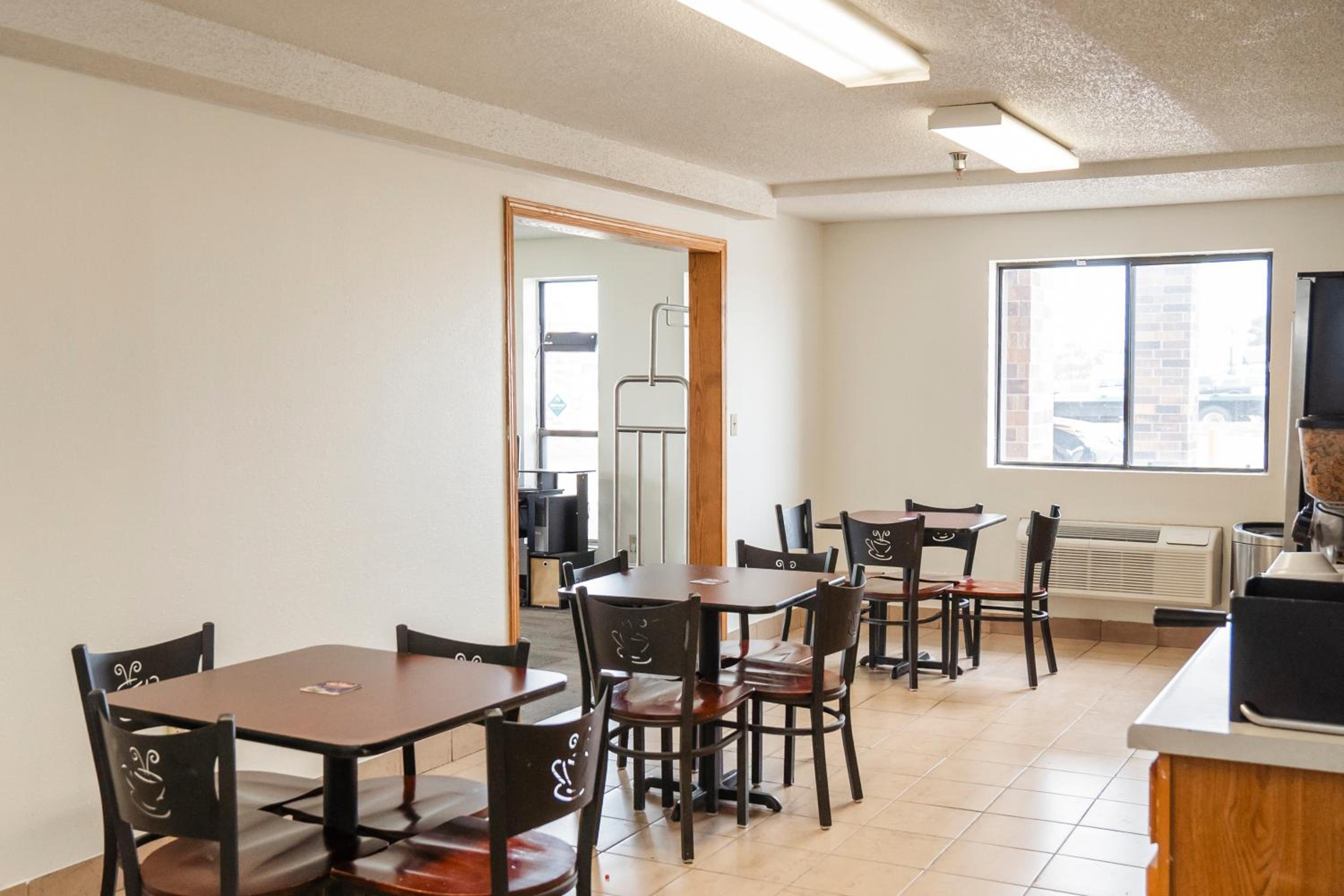 New York City Vacations - Victorian Inn  Suites-York - Property Image 16