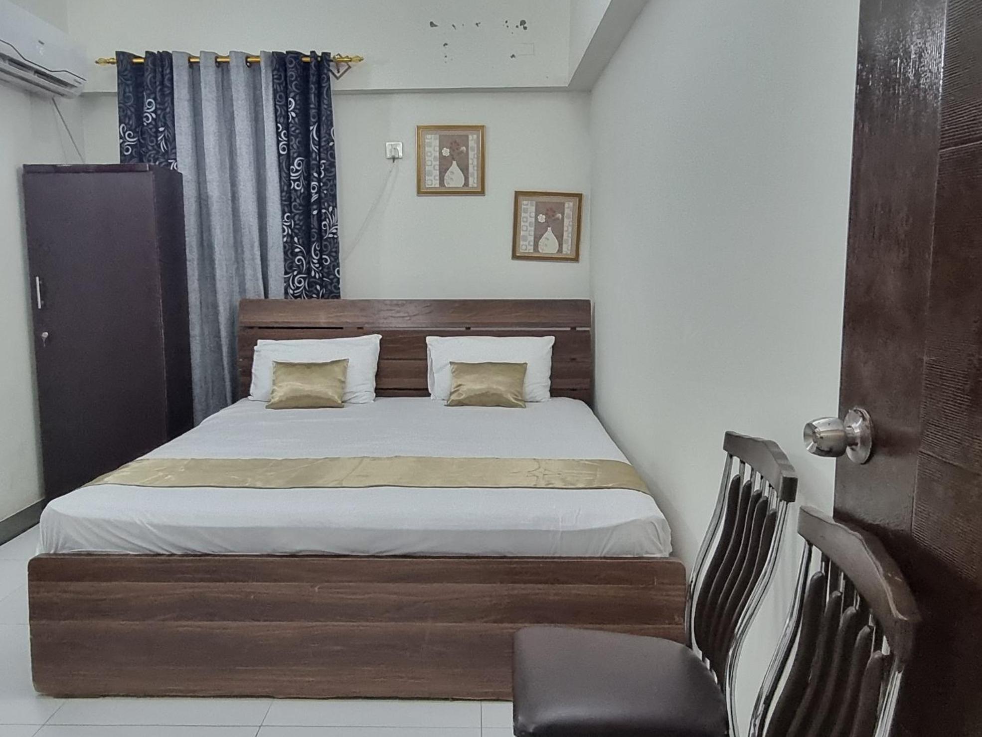 Independent Two Bedrooms Appartment with kitchen