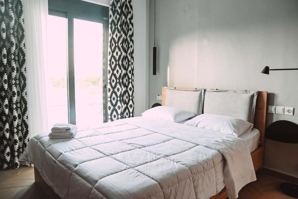 Four Stay Apartments Red Room view 4