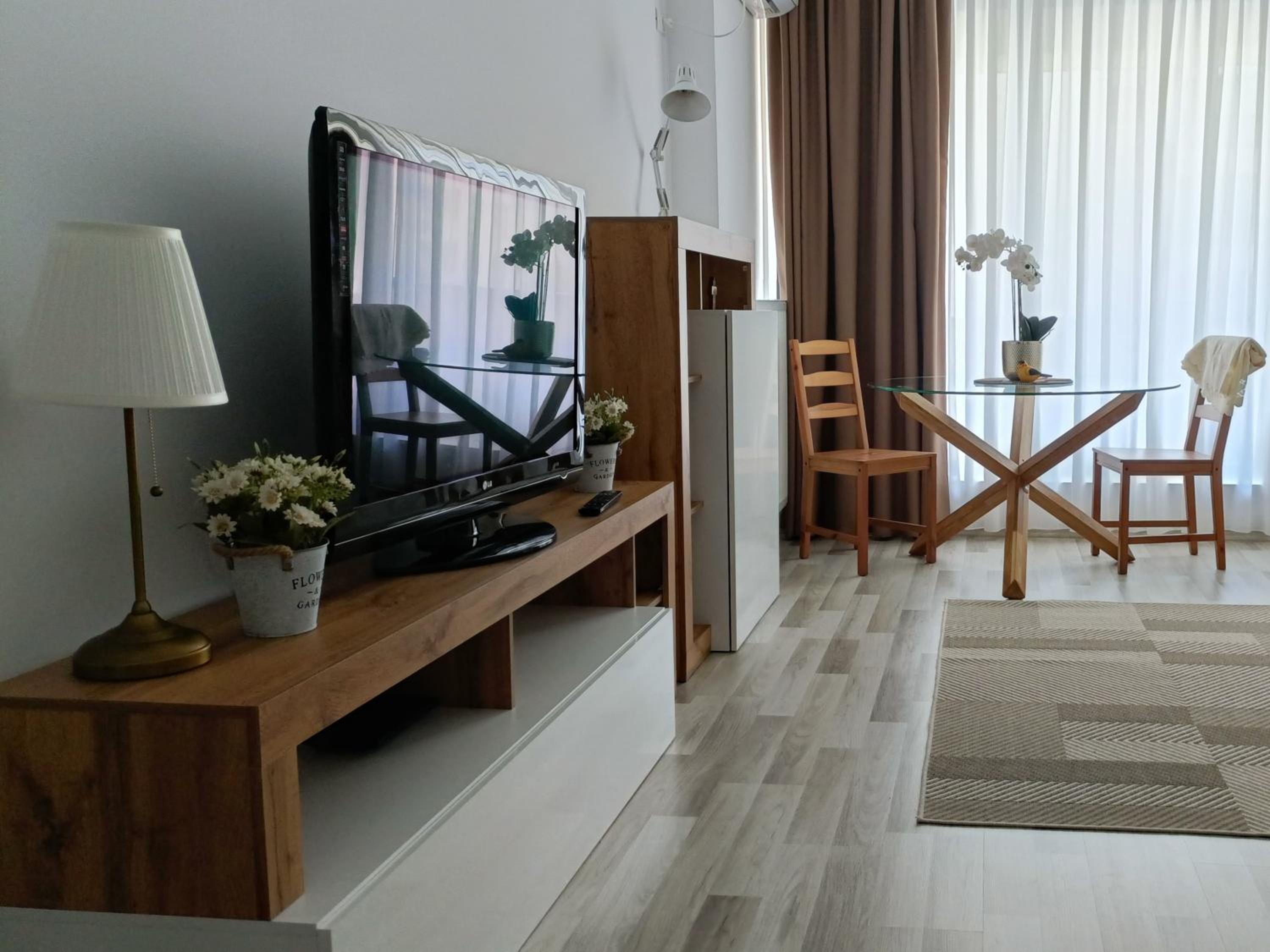 Safirului apartment view 3