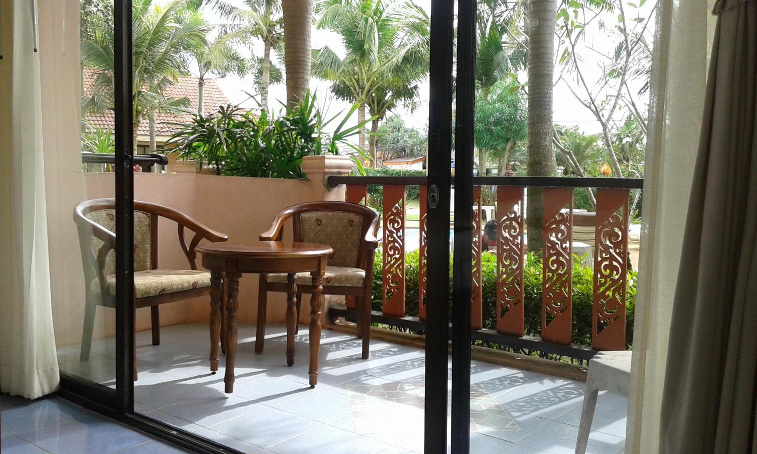 Lanta Seafront Resort