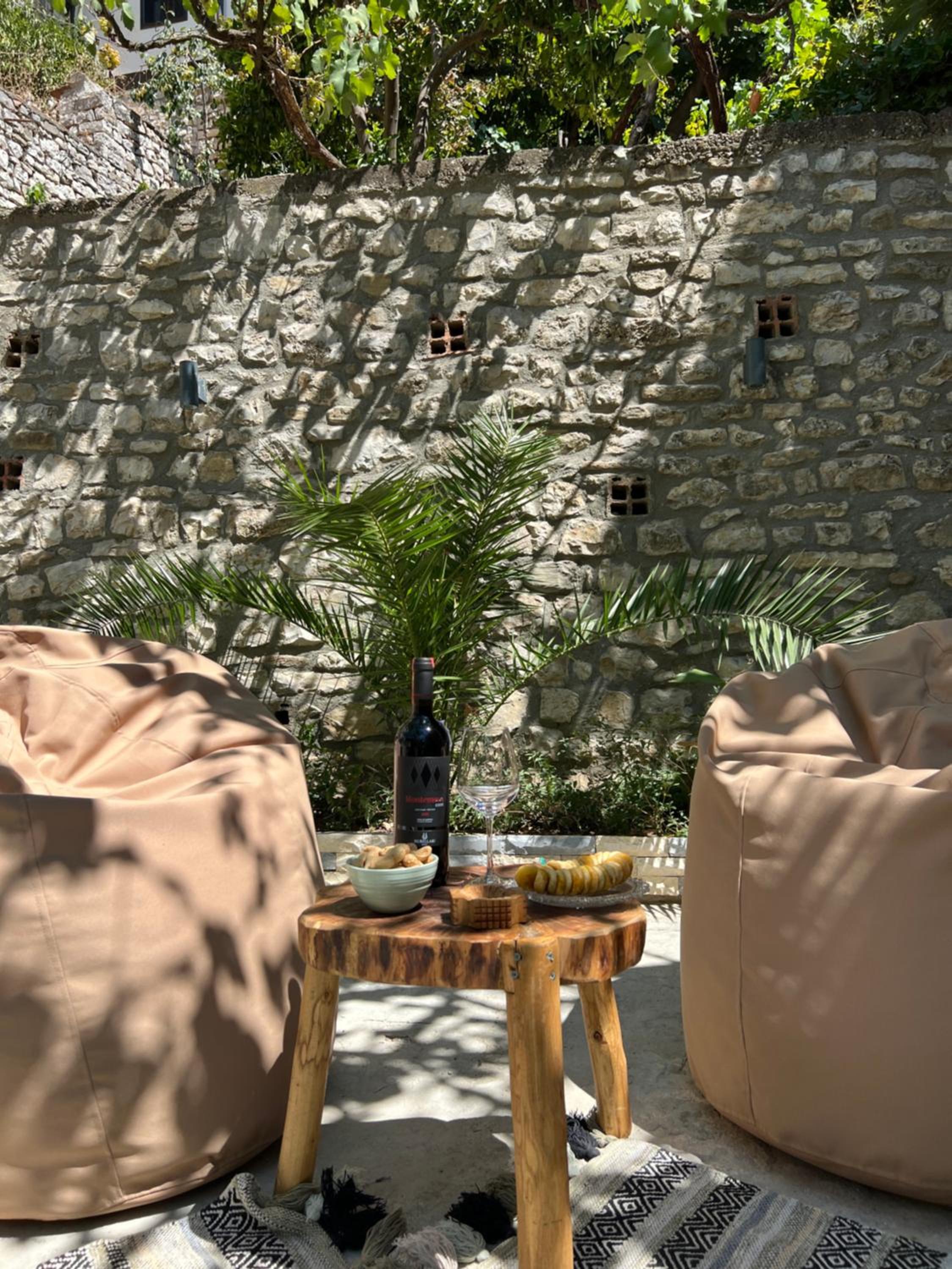 Nika's Guest House
